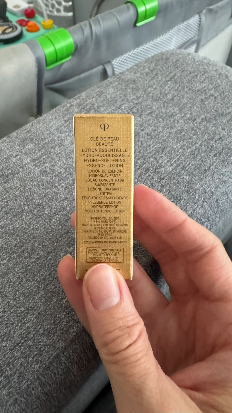 Clé de Peau Beauté Hydro-Softening Essence Lotion 10mL - photo 2