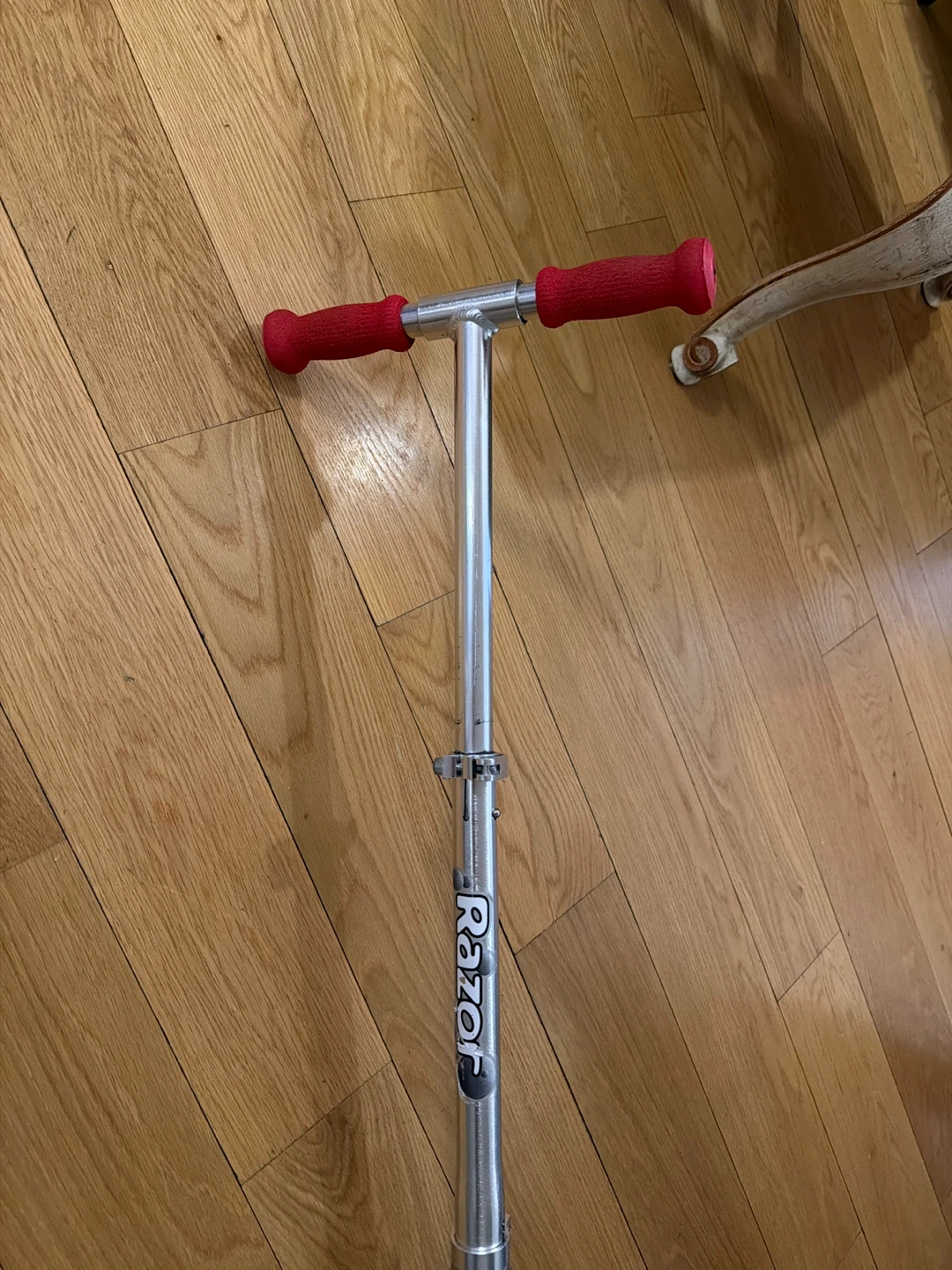 Razor Scooter Silver and Red - photo 4
