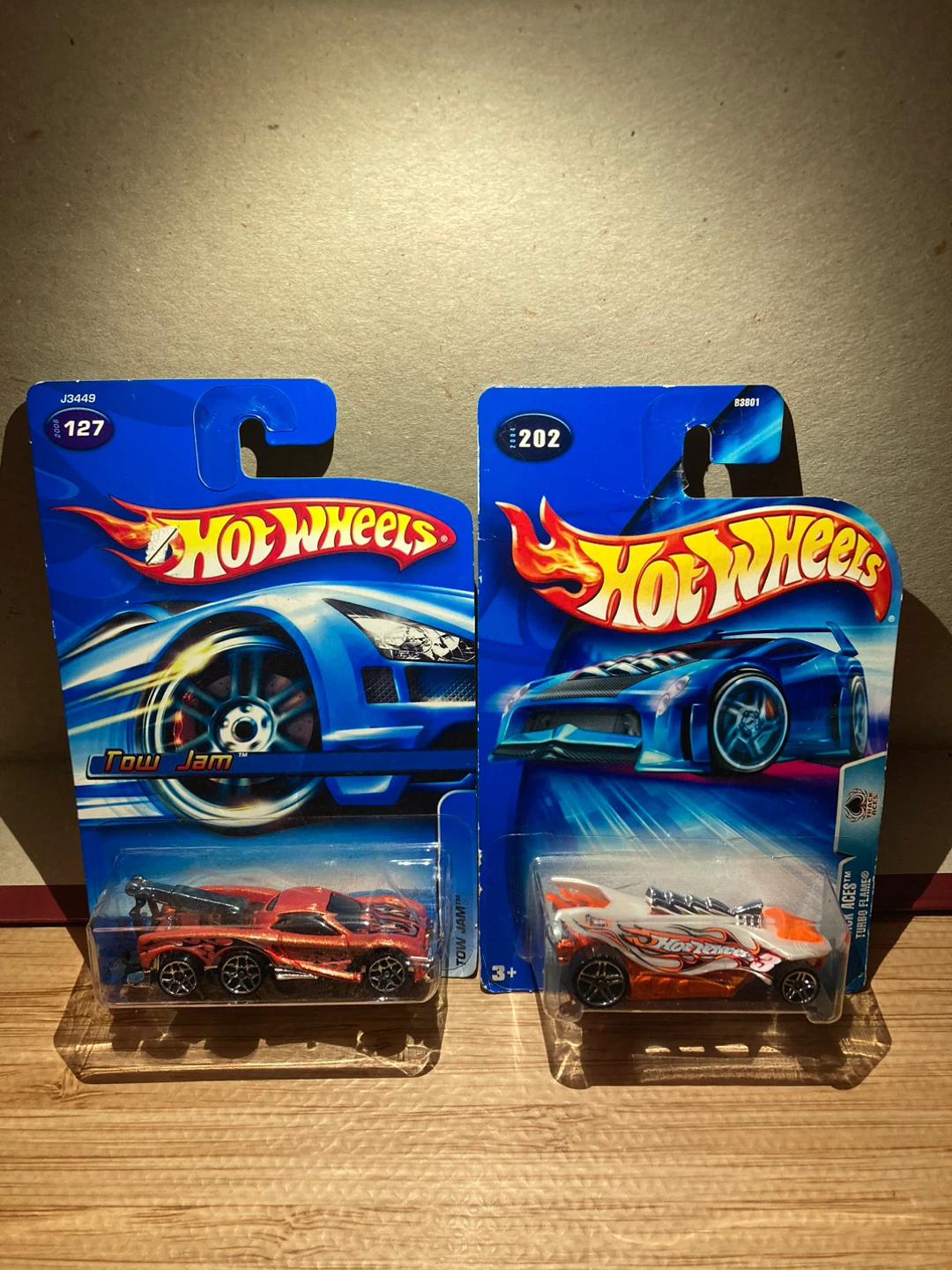 Hot Wheels Bundle / Tow Jam & Track Aces Turbo Flame