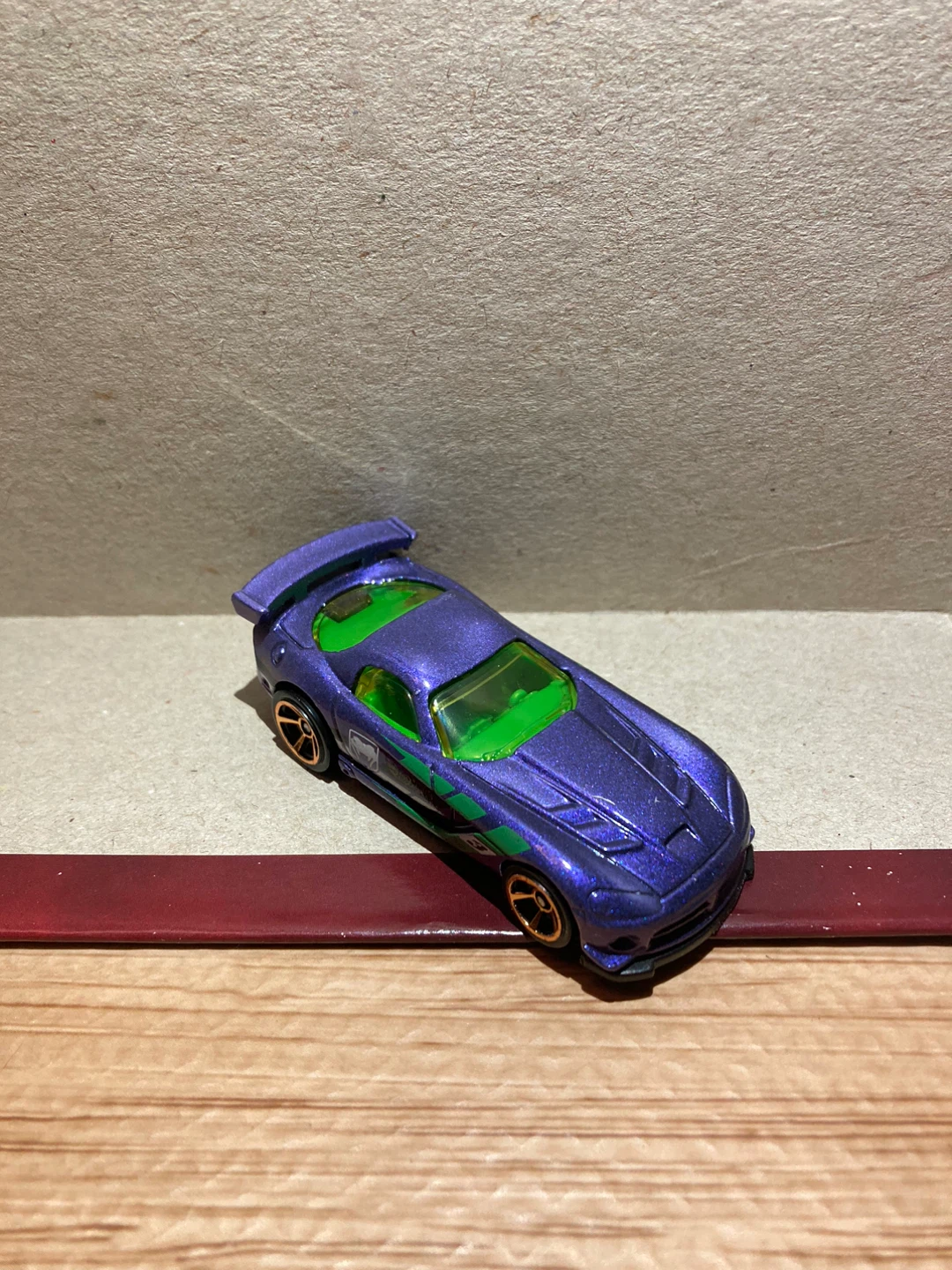 Hot Wheels Loose / Dodge Viper SRT10 ACR / Purple