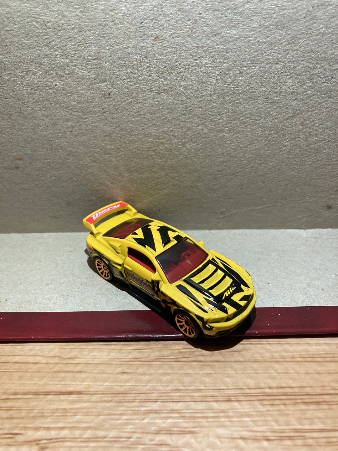 Hot Wheels Loose / Custom 12 Ford Mustang / Yellow