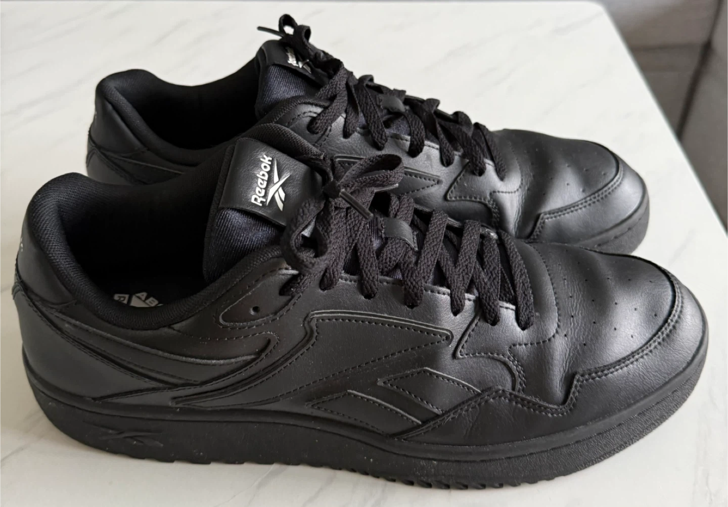 Reebok "Memory Tech" Black Sneakers