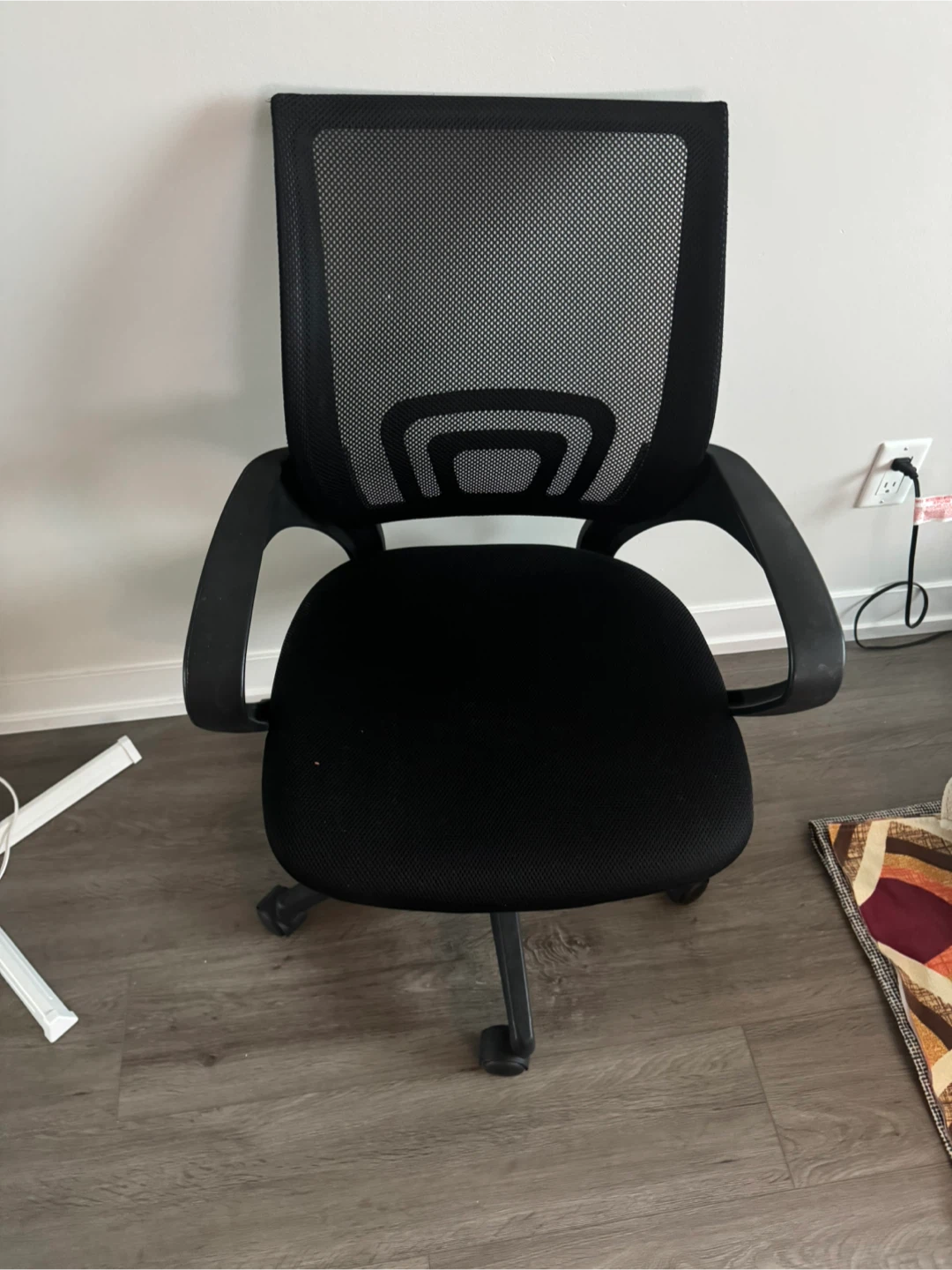 Black Mesh Office Chair - photo 2