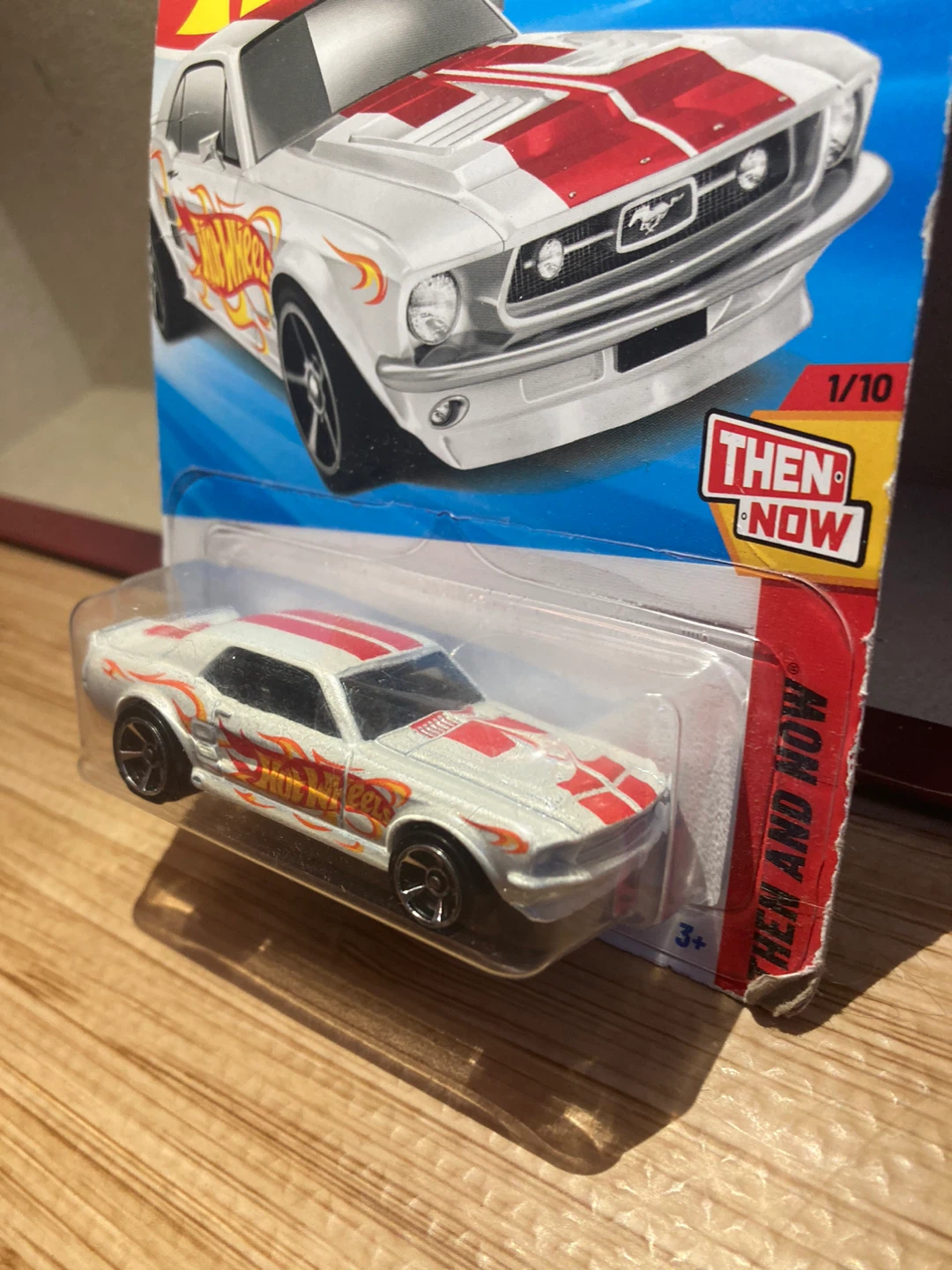 Hot Wheels / 67 Ford Mustang Coupe / White - photo 2