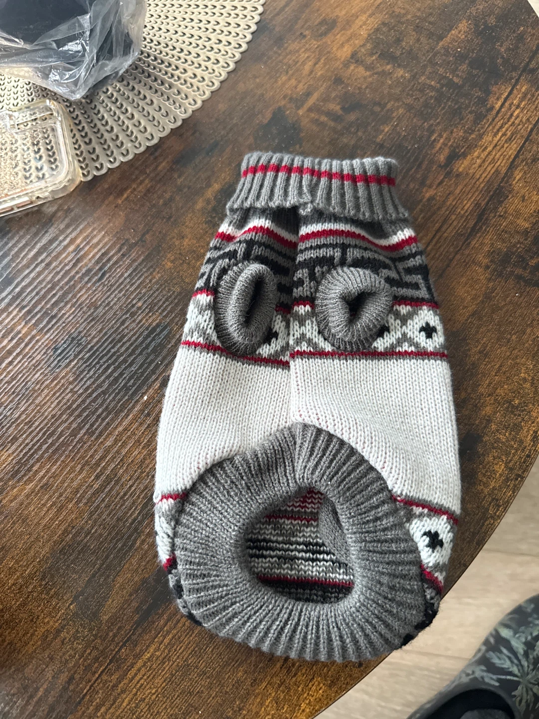 Small Dog/Cat Sweater with Canadian Maple Leaf 🏆 - photo 2