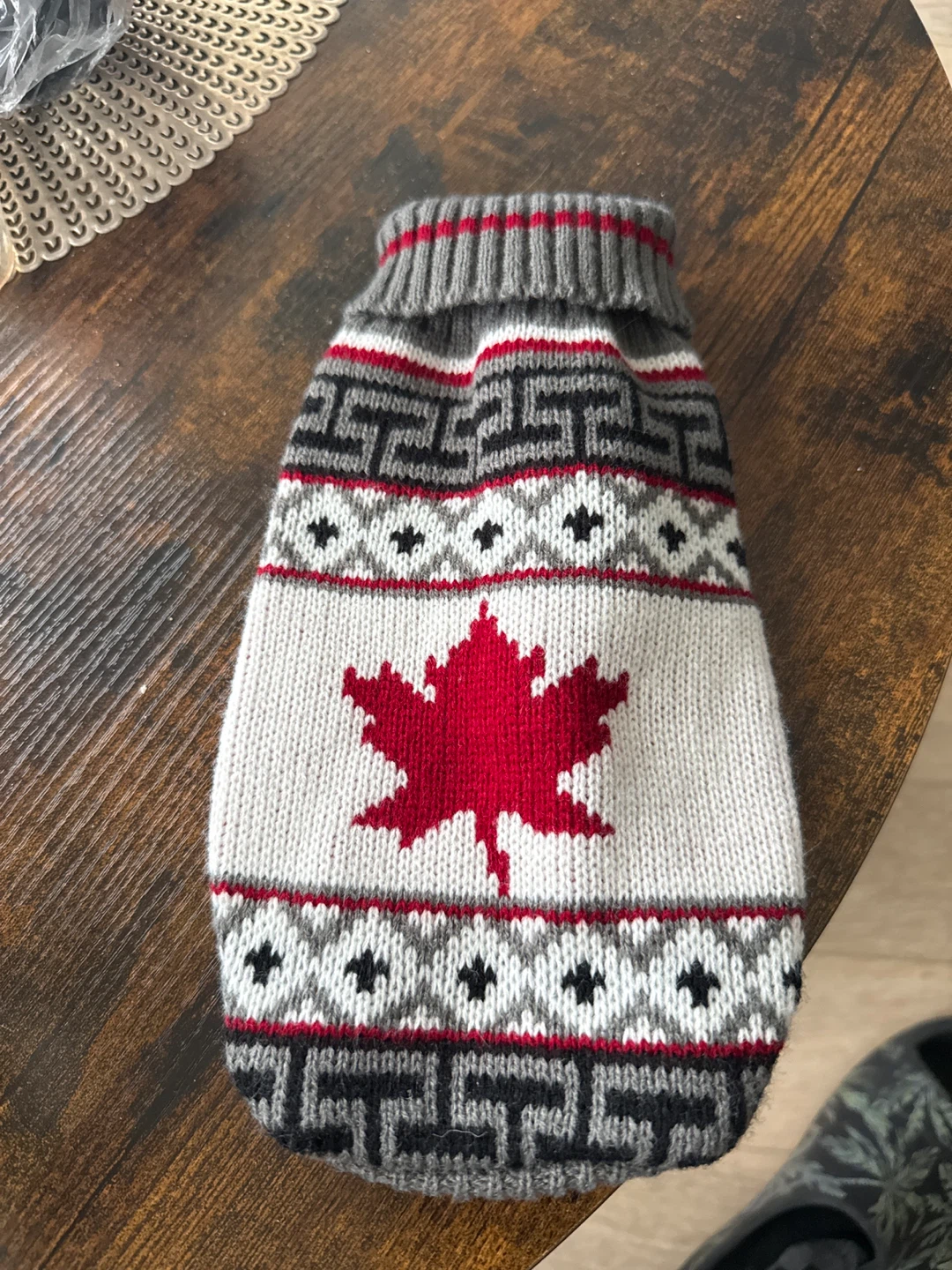 Small Dog/Cat Sweater with Canadian Maple Leaf 🏆