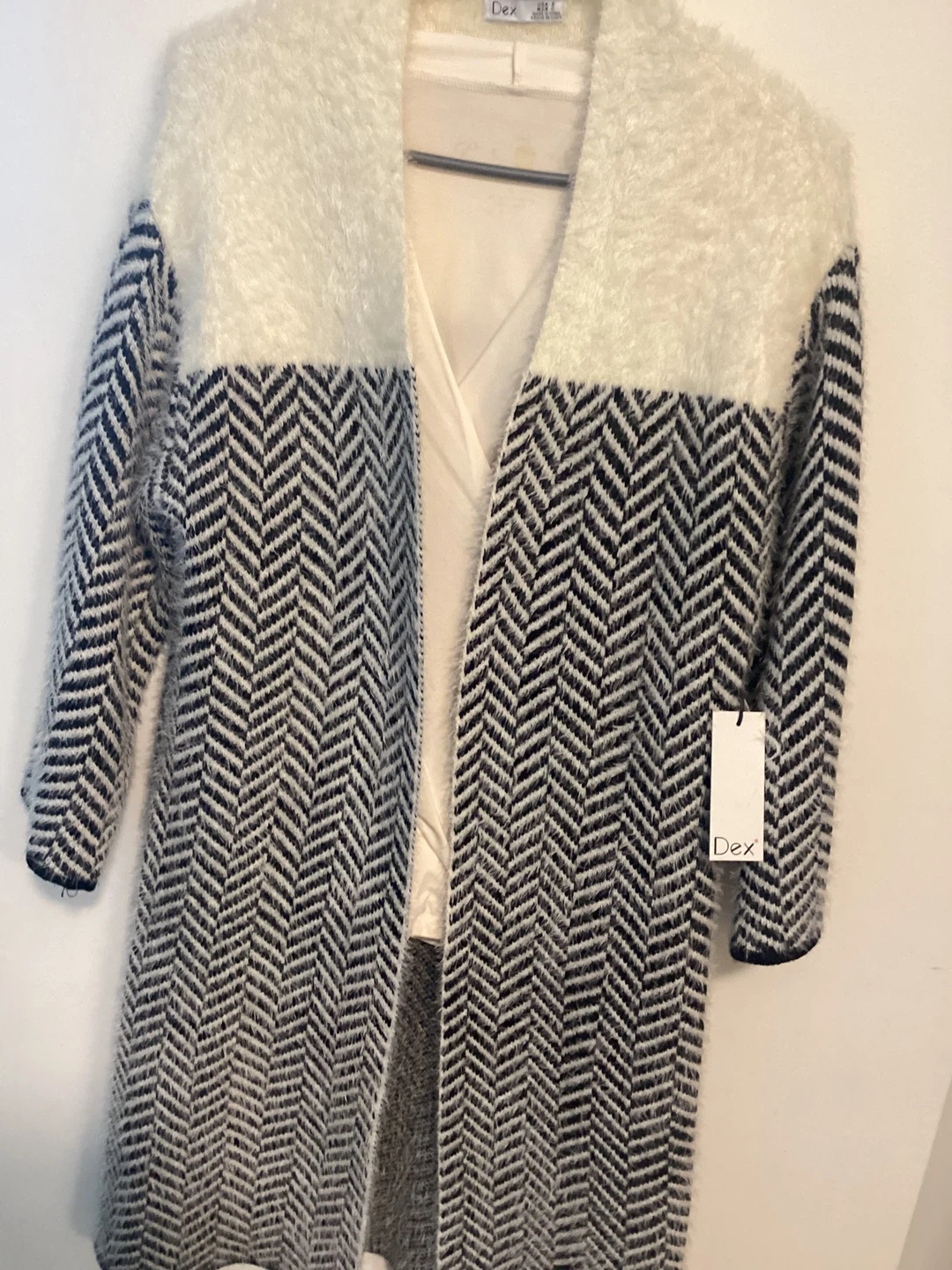 🏆 DEX Chevron Cardigan