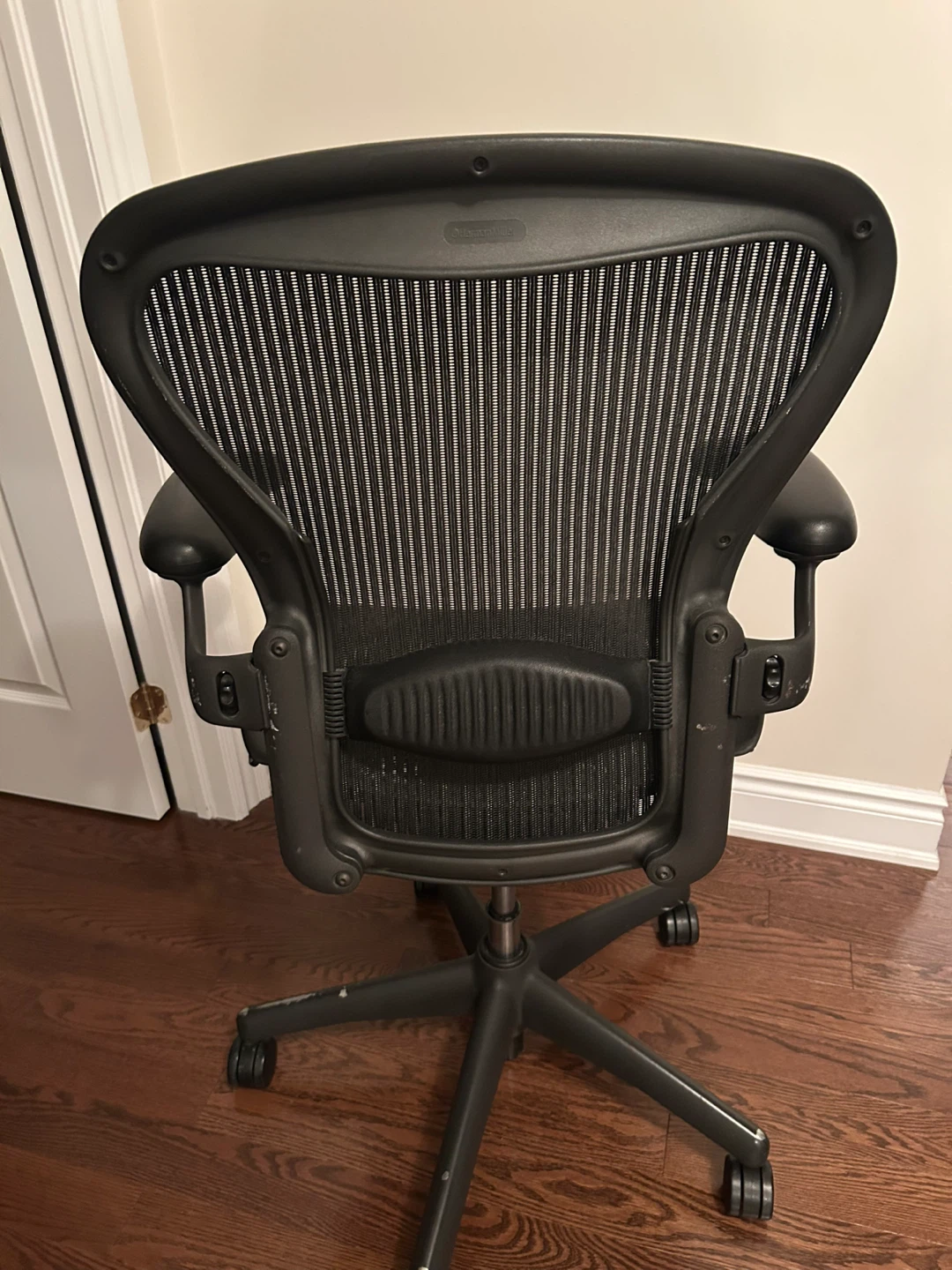 Herman Miller Aeron Chair - photo 4