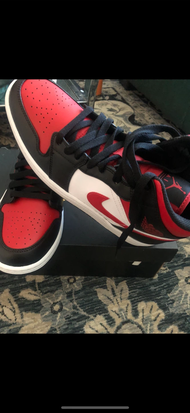 Air Jordan 1 Mid SE - photo 2