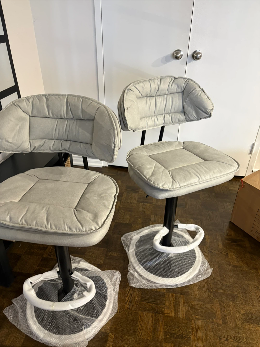 Set of 2 Light Gray Adjustable Bar Stools - photo 2