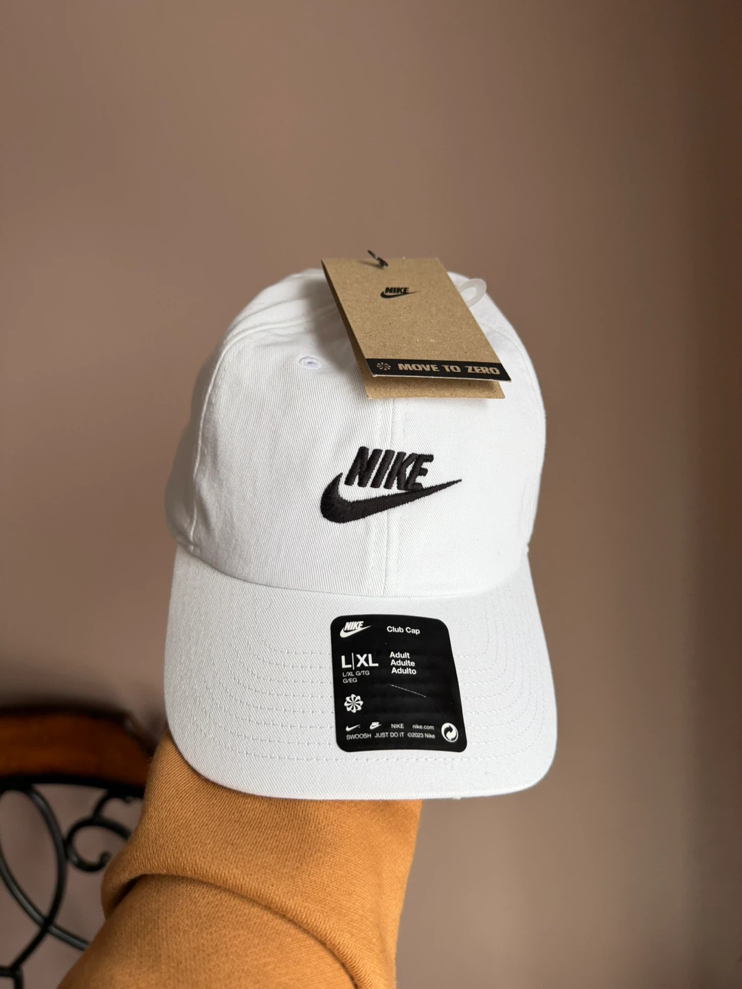 Nike Club Cap - White, Size L/XL