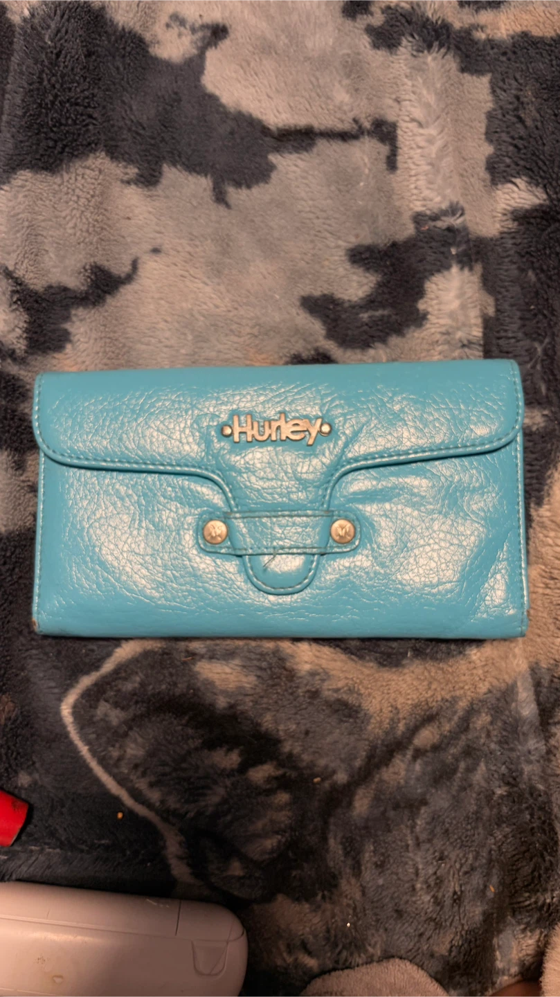 Turquoise Hurley Wallet🏆
