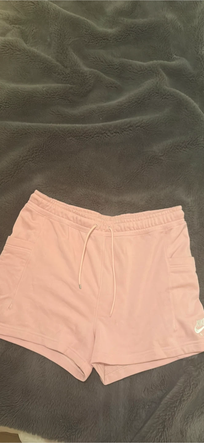Nike Pink Jogger Shorts XL 🏆