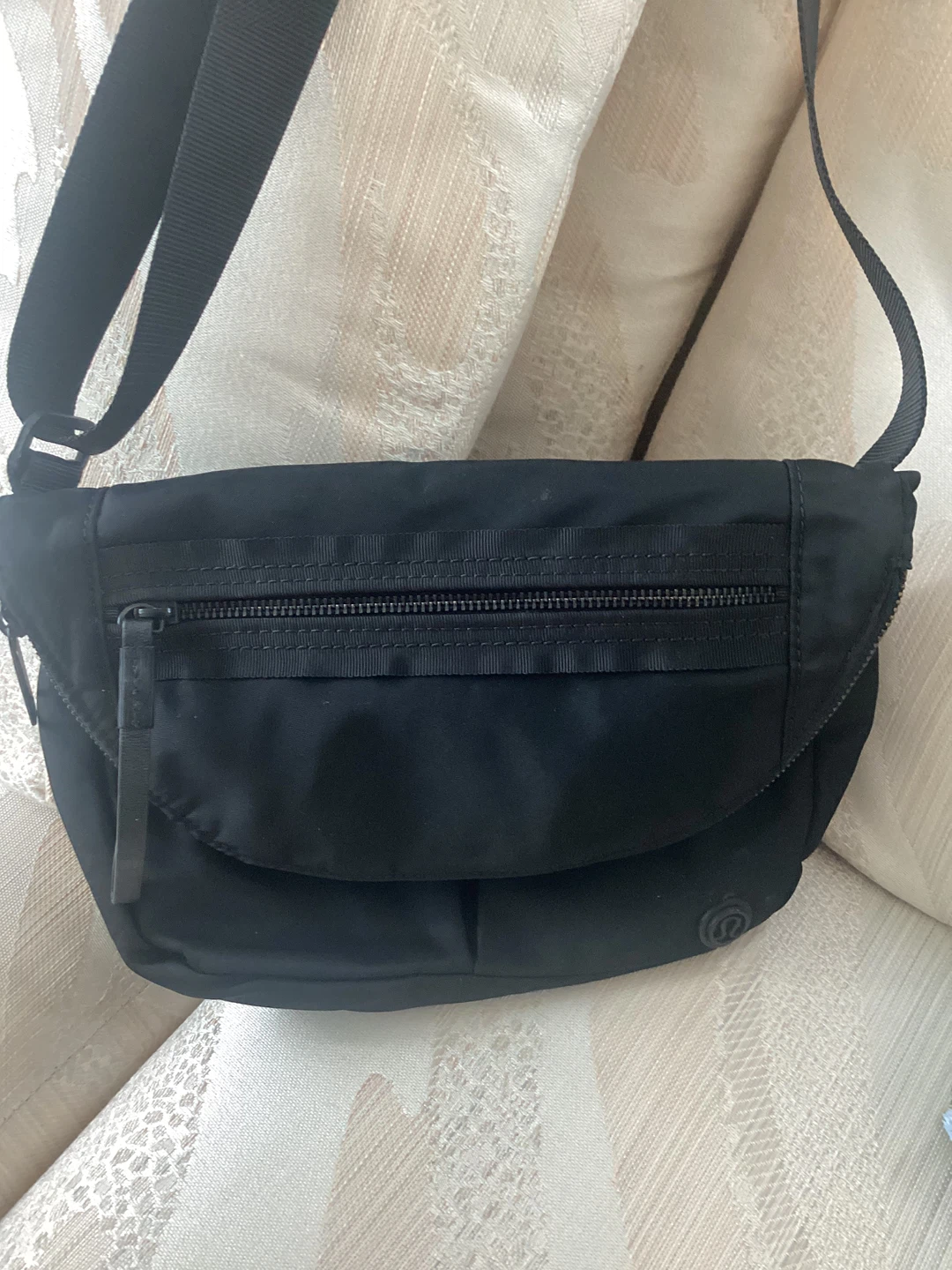 🏆  Lululemon Water Resistant Nylon Purse - photo 2