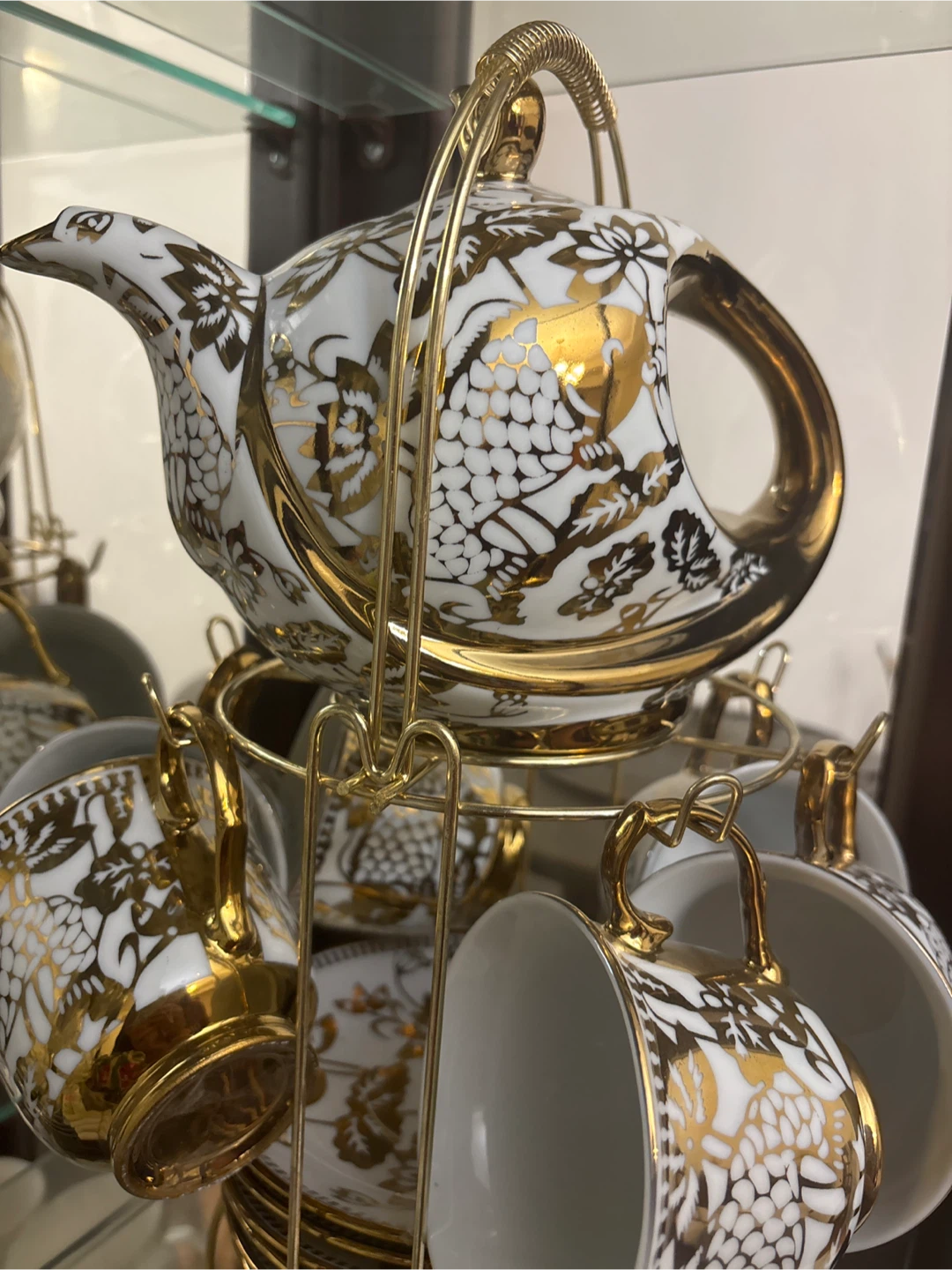 Tea Set with Teapot and Cups