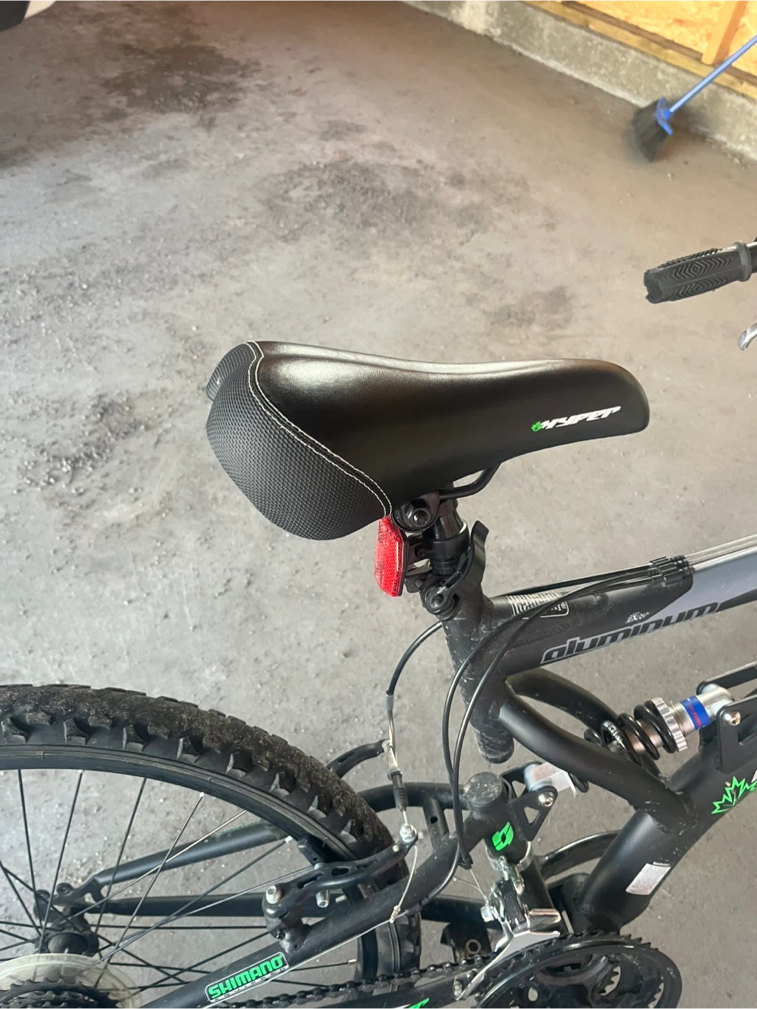 24 inch mountain bike FREE PUMP AND LOCK - photo 4