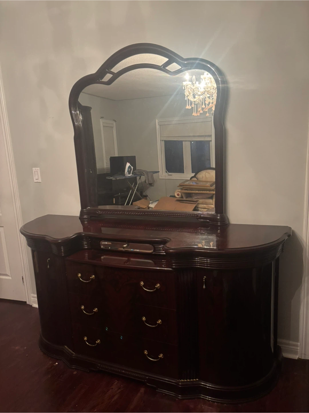 7 piece mahogany queen bedroom set - photo 3