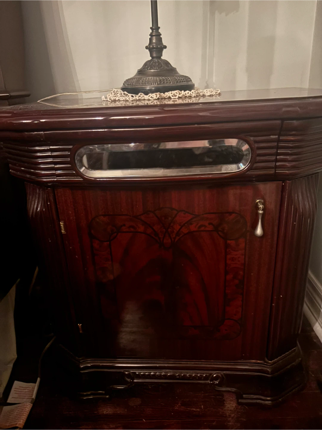 7 piece mahogany queen bedroom set - photo 2