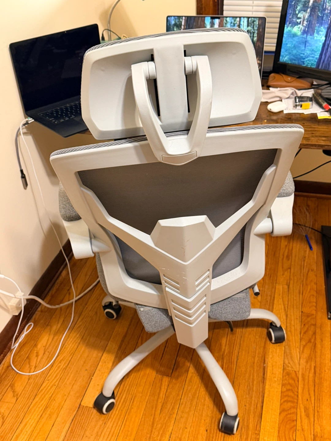 Ergonomic Office Chair with Headrest - photo 2