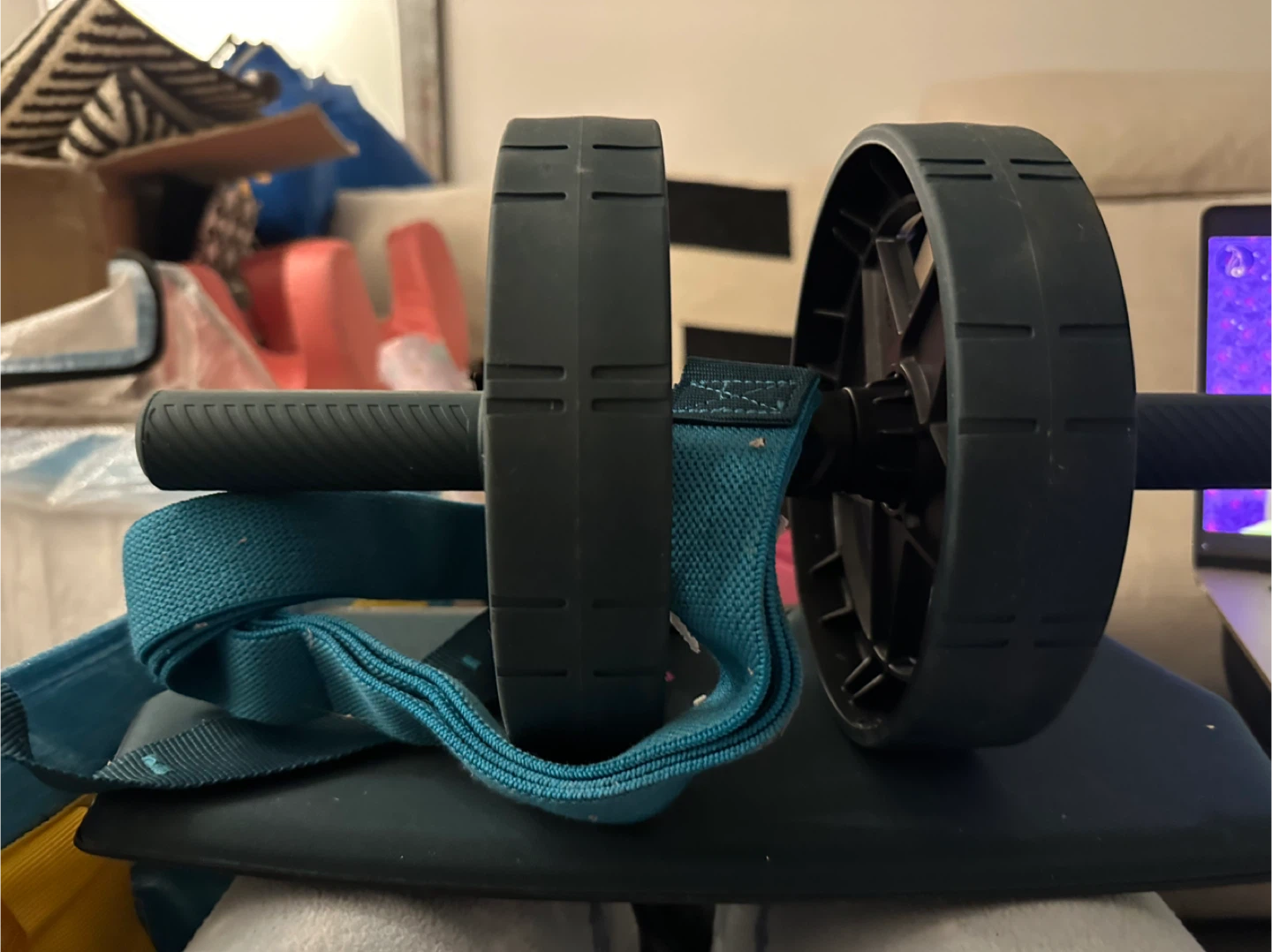 Ab Roller Wheel with Resistance Band - photo 2