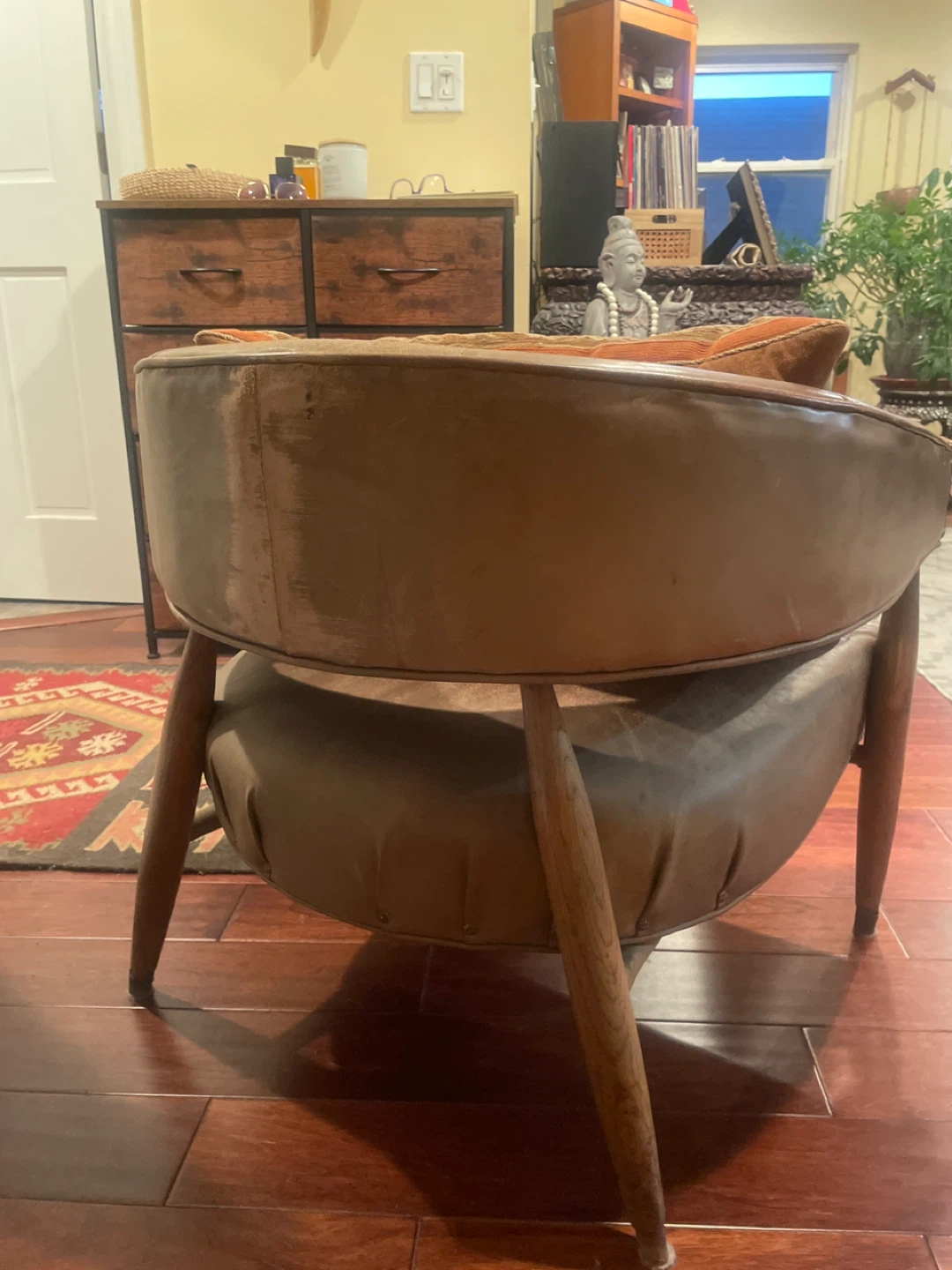 Vintage Leather Barrel Chair - photo 3