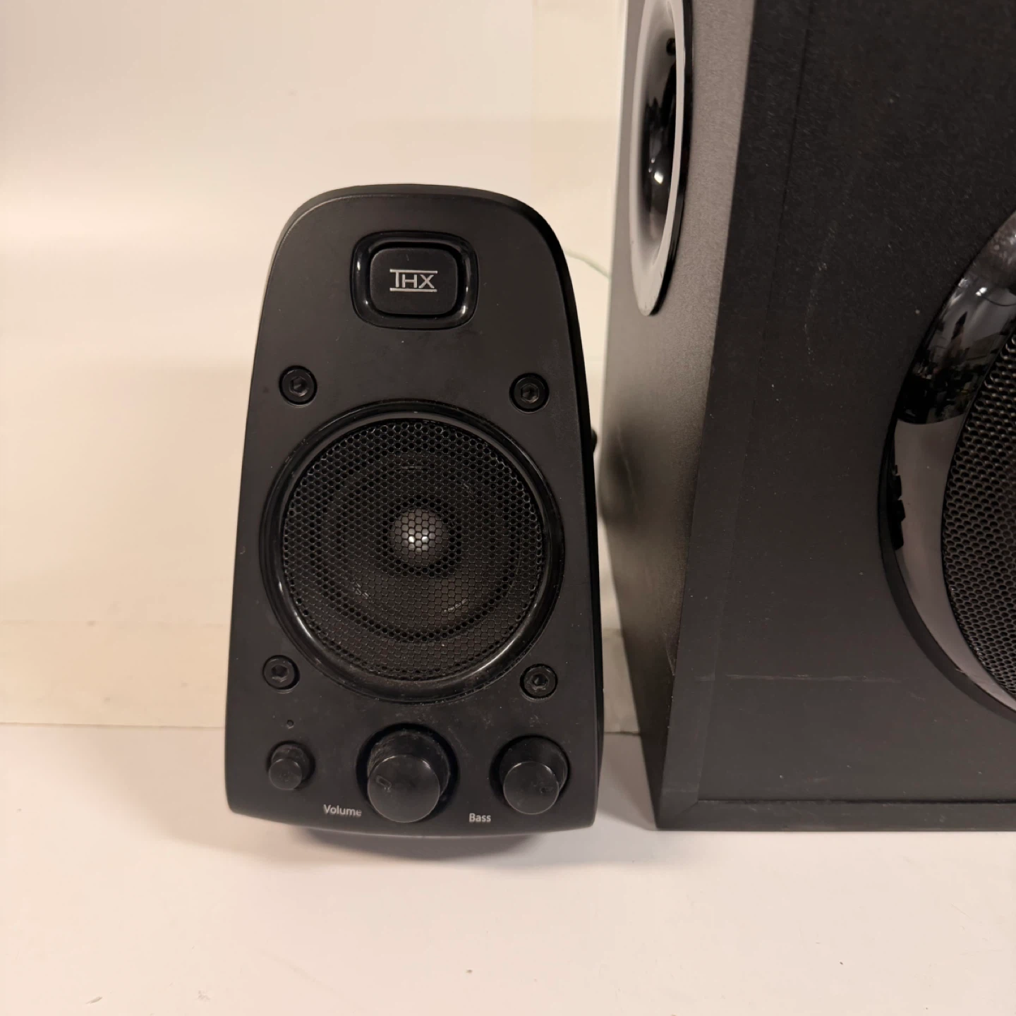 Logitech Z623 THX 2.1 Speaker System - photo 2
