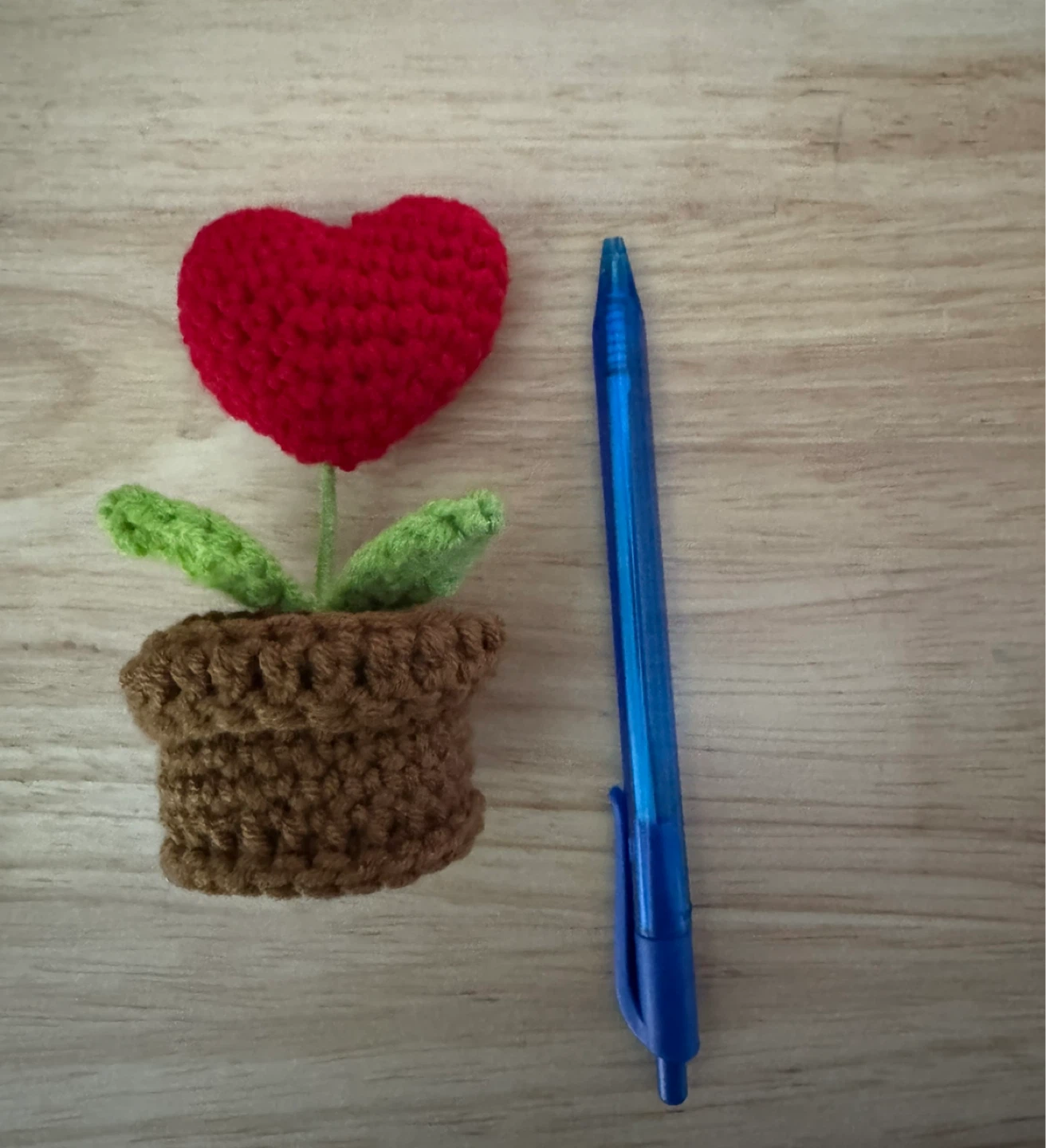 Crocheted Heart Flower Pot Decoration - photo 3