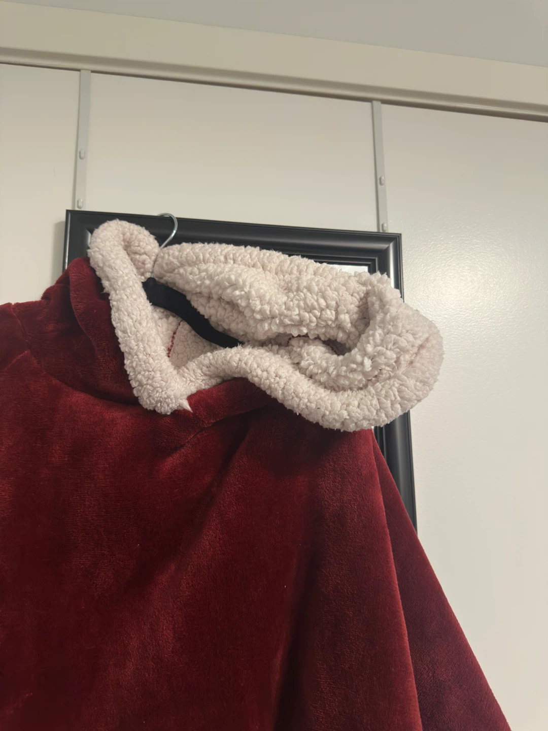 Cozy Red Fleece Blanket Hoodie - photo 3