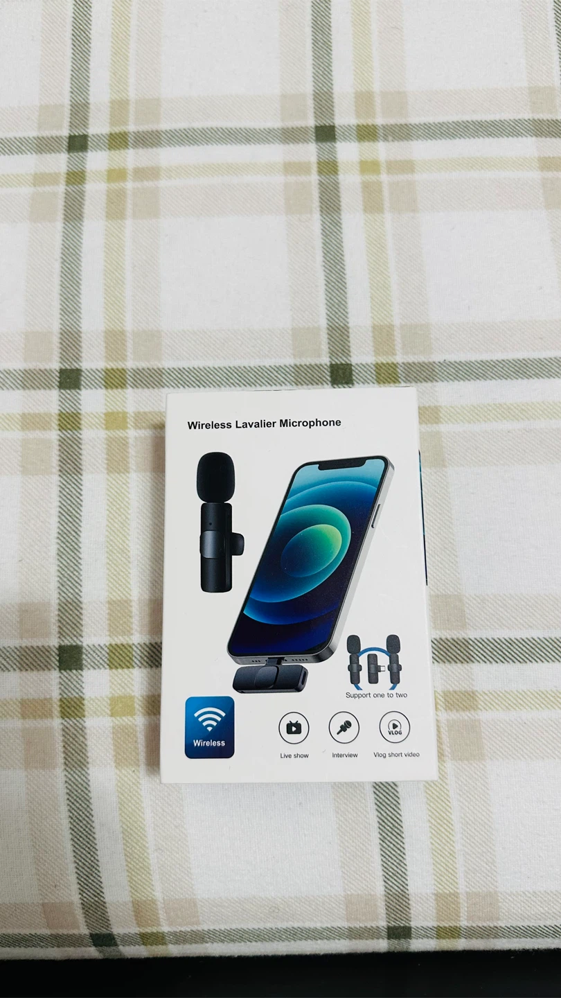 Wireless Lavalier Microphone Set