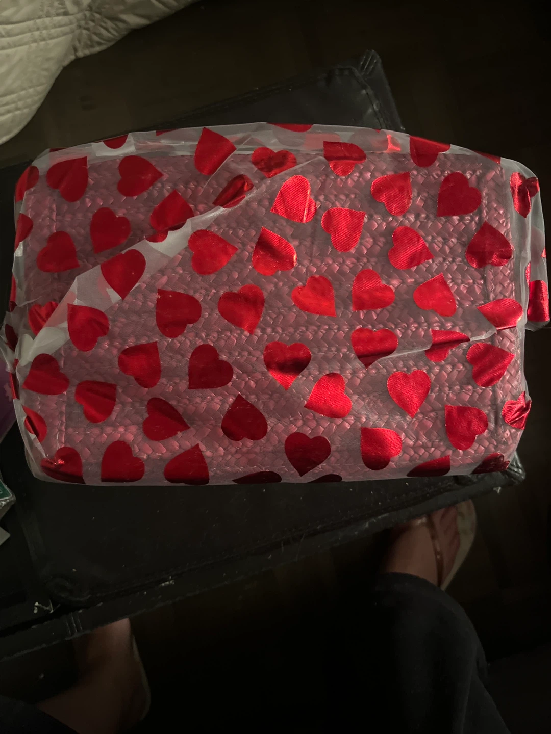 Red Heart Valentine's Day Gift Basket - photo 4