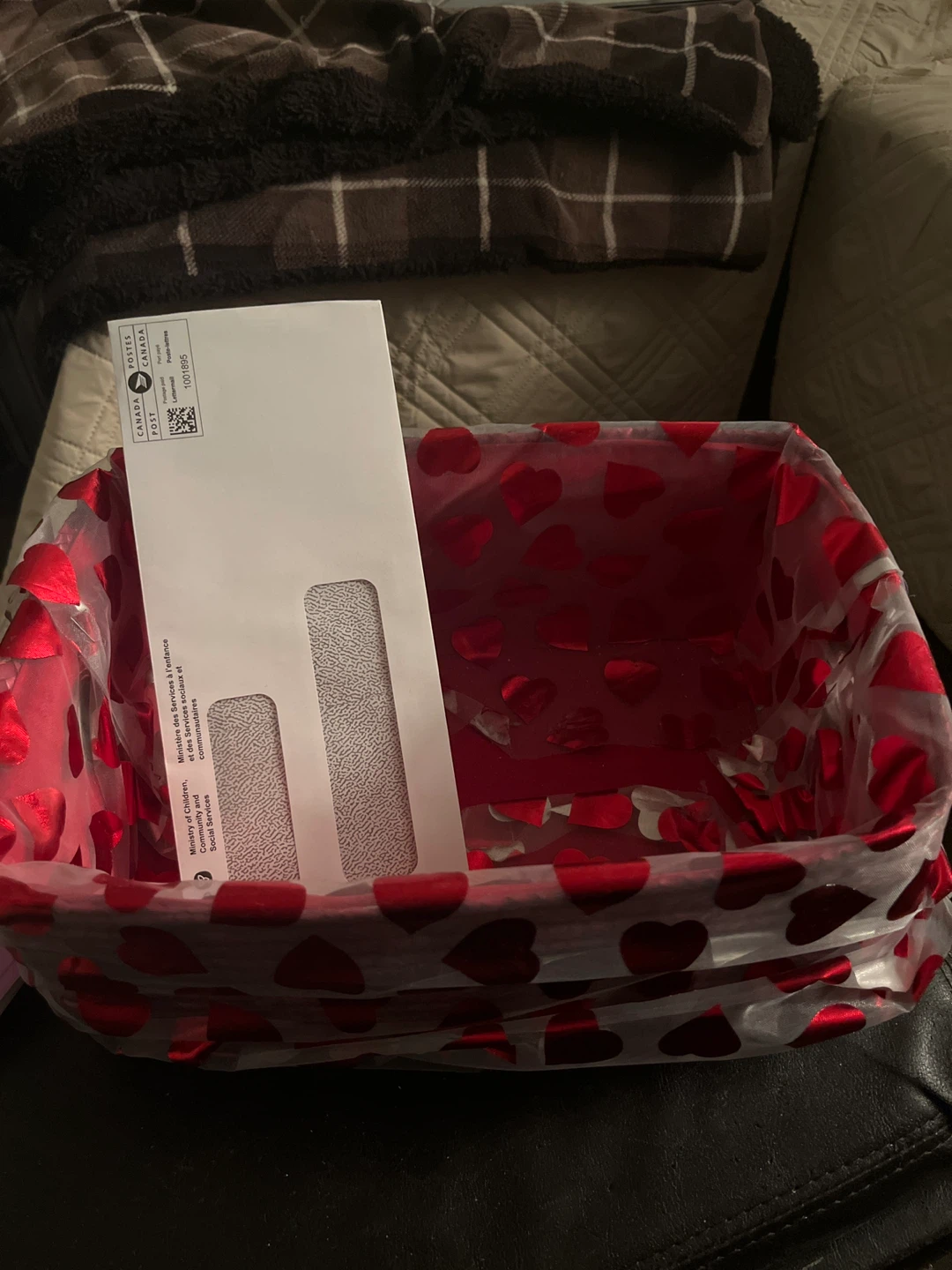 Red Heart Valentine's Day Gift Basket - photo 2