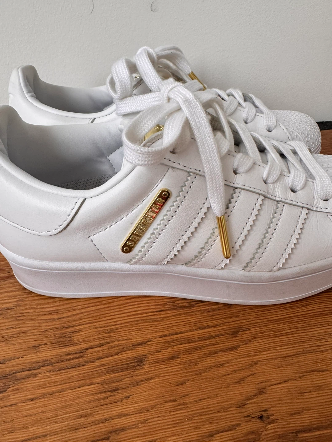 Adidas Superstar Sneakers White Gold Size 5 - photo 3