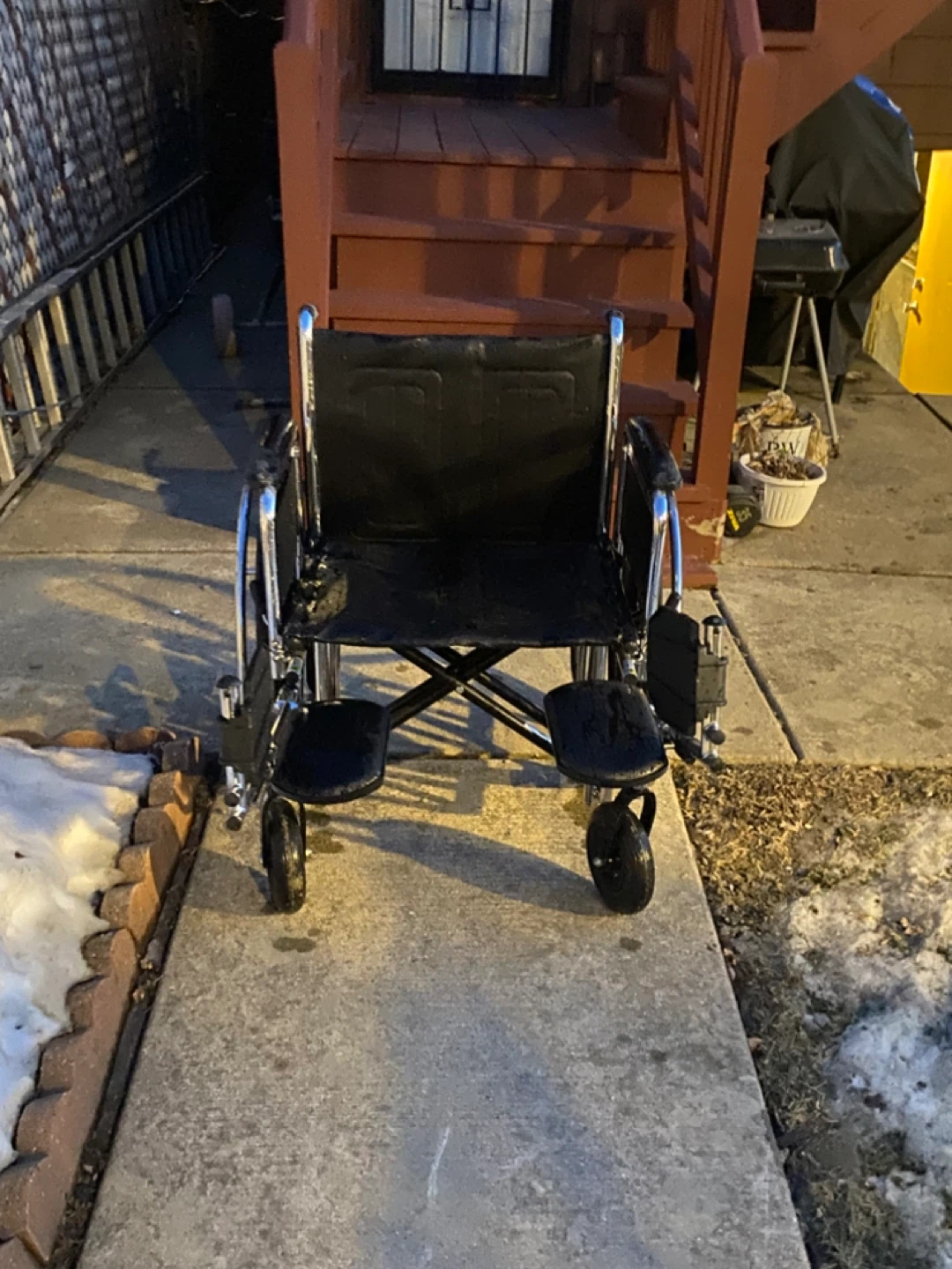 Drive Medical Folding Wheelchair - photo 2