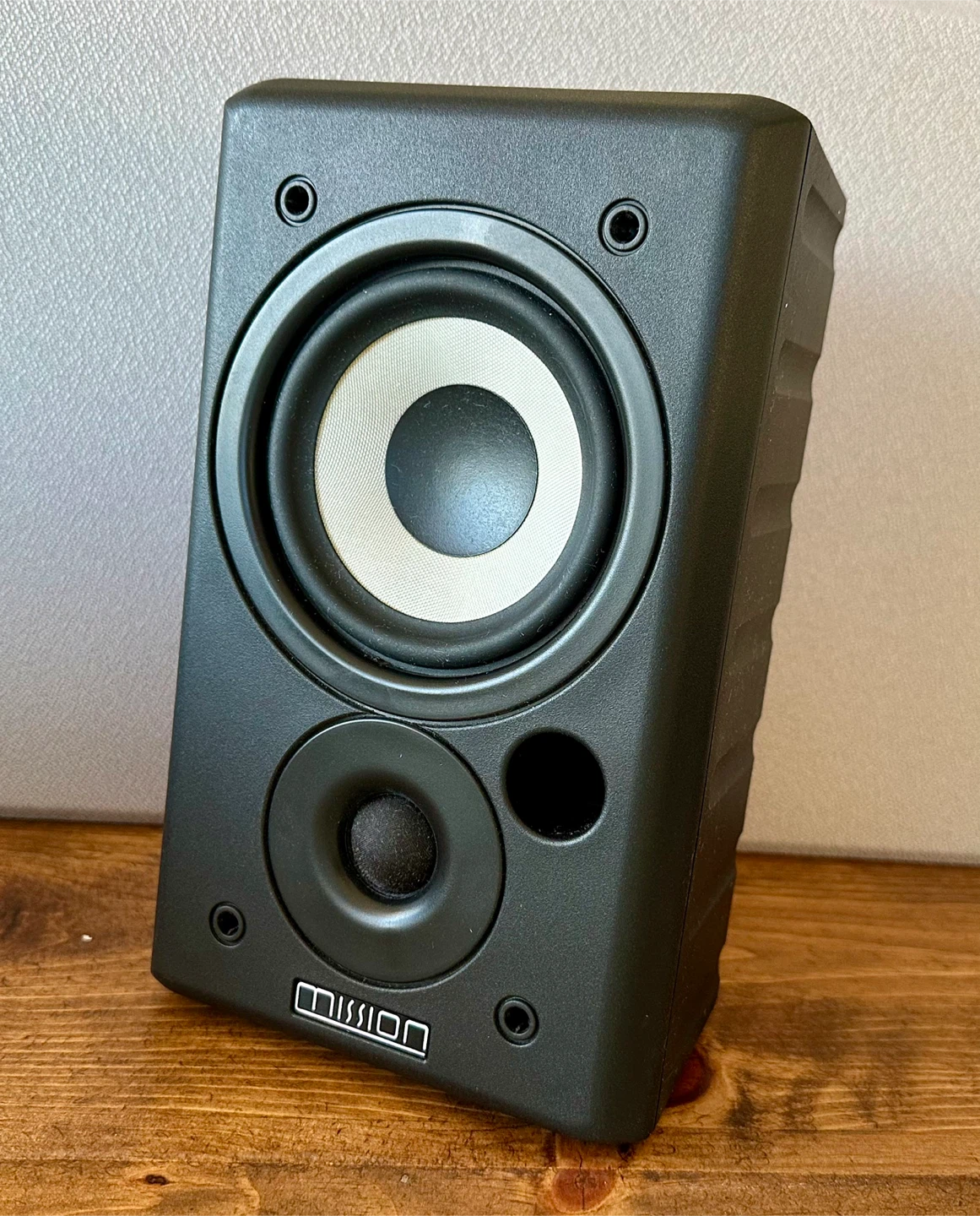 Mission 7 Series 2-Way Bookshelf Speakers - photo 2
