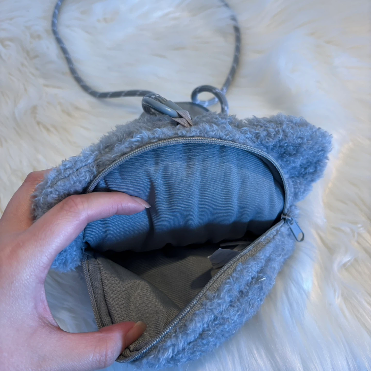 POPMART Hacipupu Plush Koala Crossbody Bag - photo 4