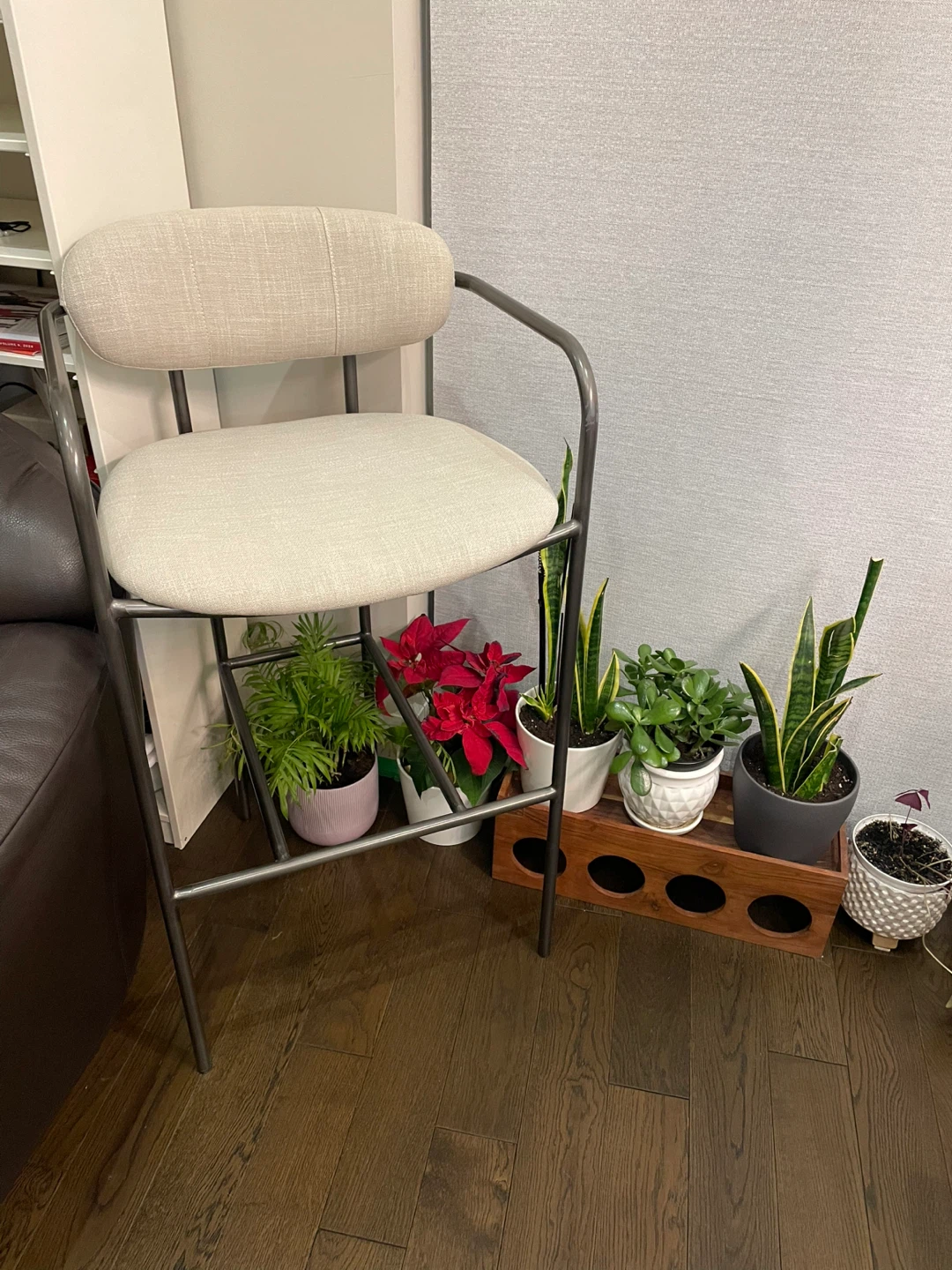 Bar stool / High chair