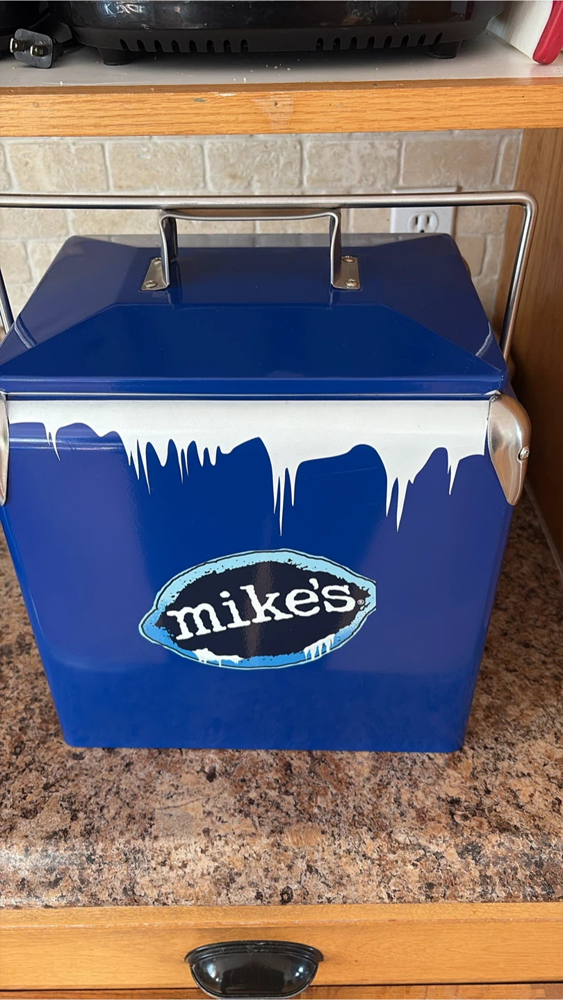 Mikes retro metal cooler