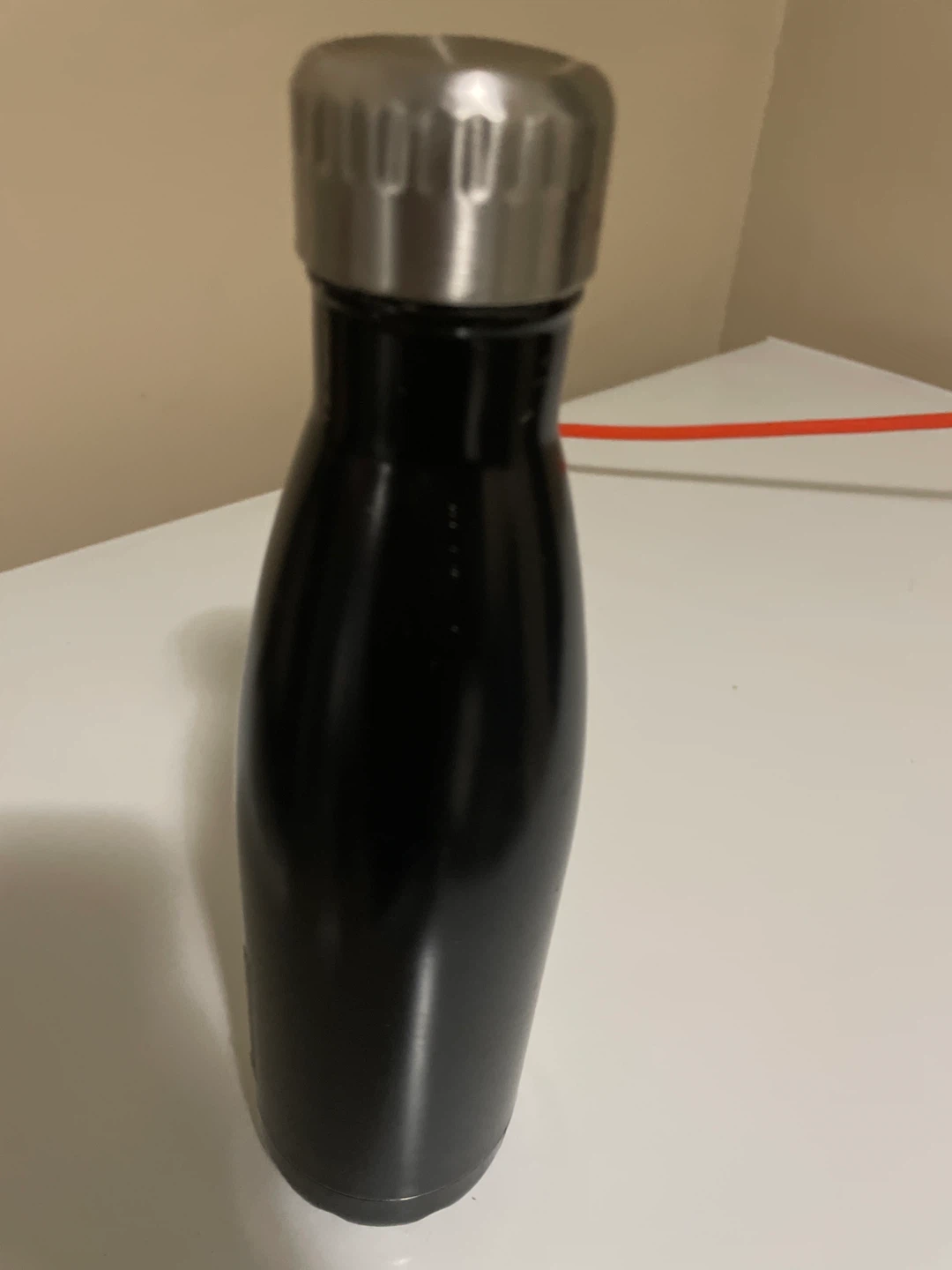 Black Insulated Water Bottle 🏆 - photo 2