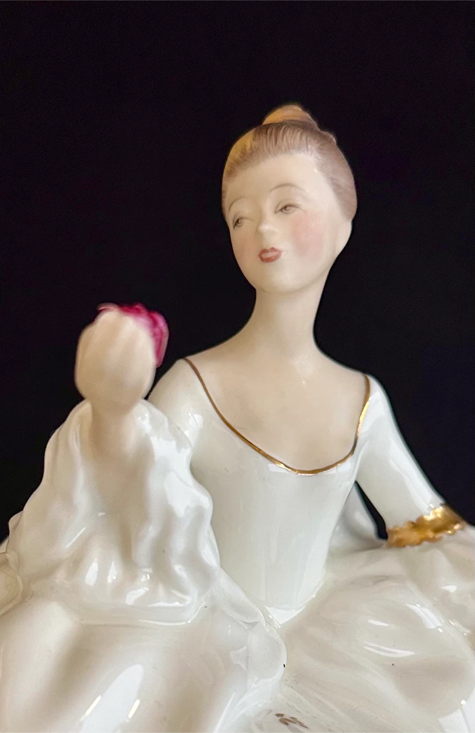 Royal Doulton HN 2339 My Love - photo 2