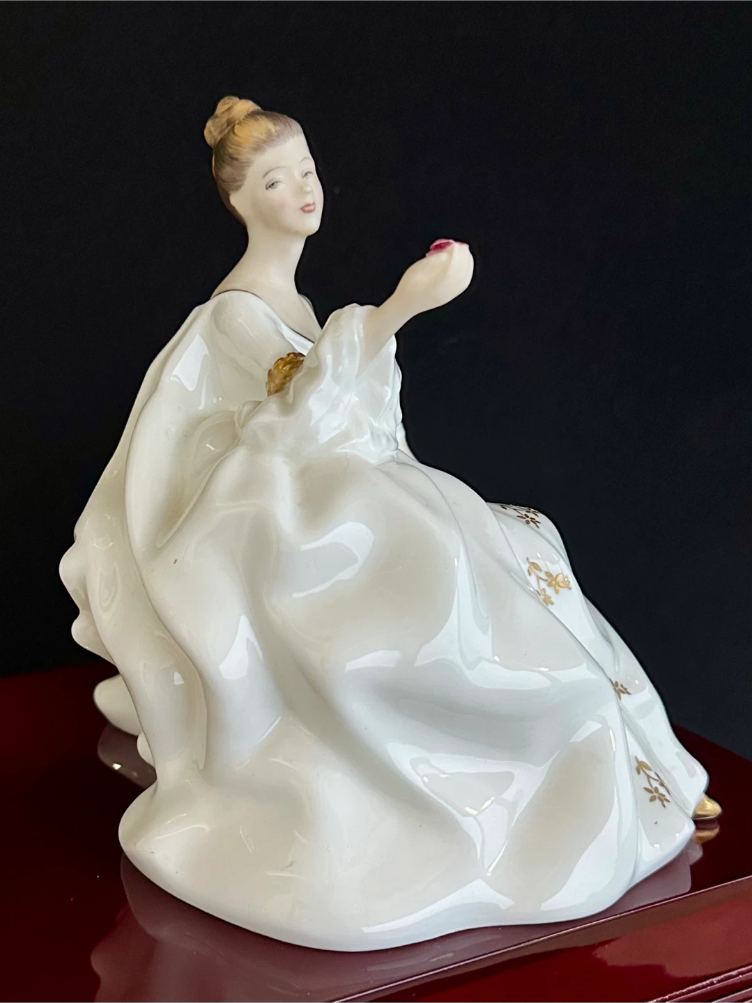 Royal Doulton HN 2339 My Love - photo 5