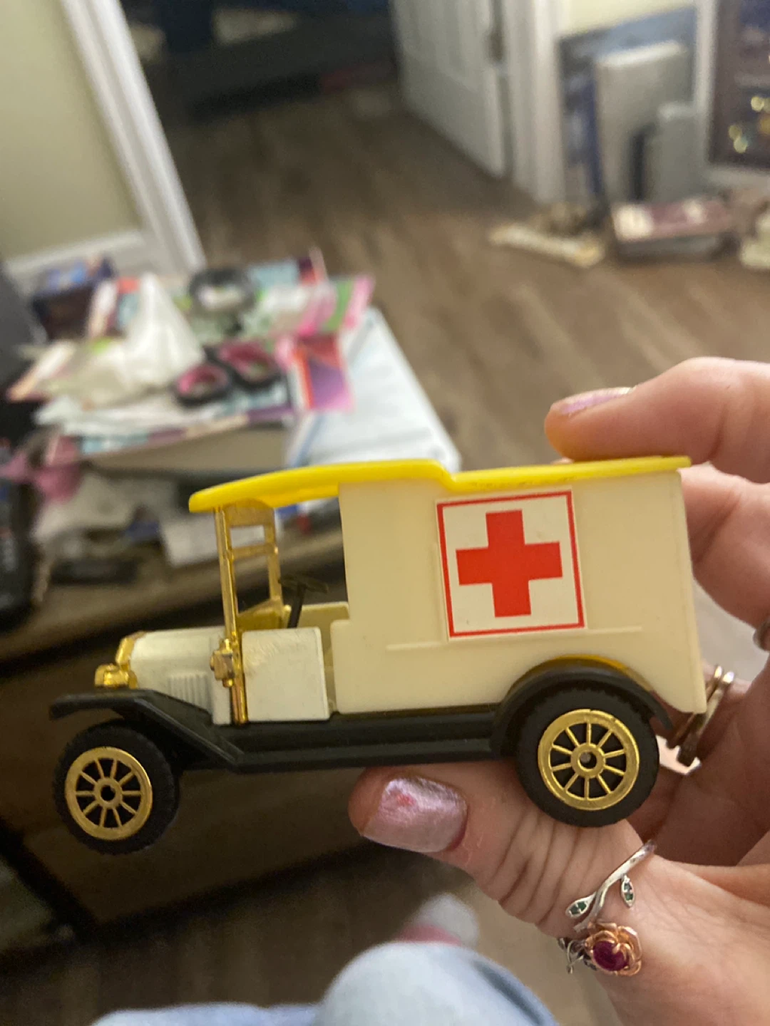 Vintage Style Ambulance Toy Car - photo 3