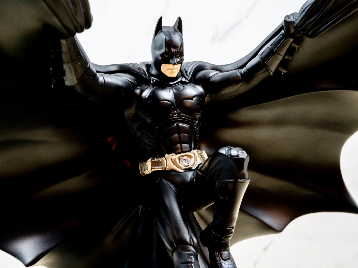 Batman Action Figure Batman in Flight from Batman Begins - photo 3