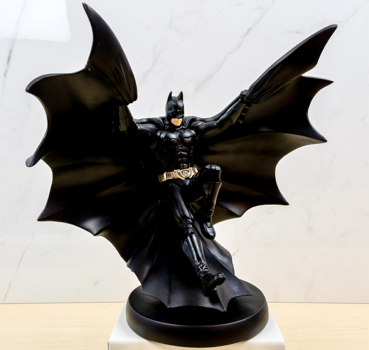 Batman Action Figure Batman in Flight from Batman Begins - photo 2
