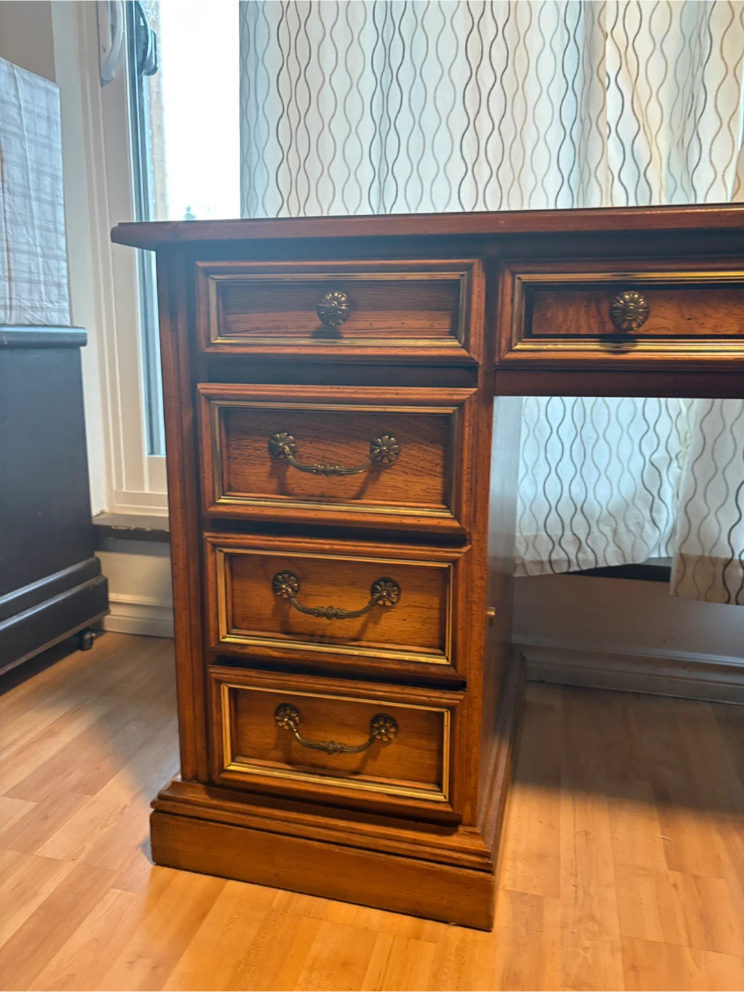 Vintage Wooden Executive Desk - photo 2