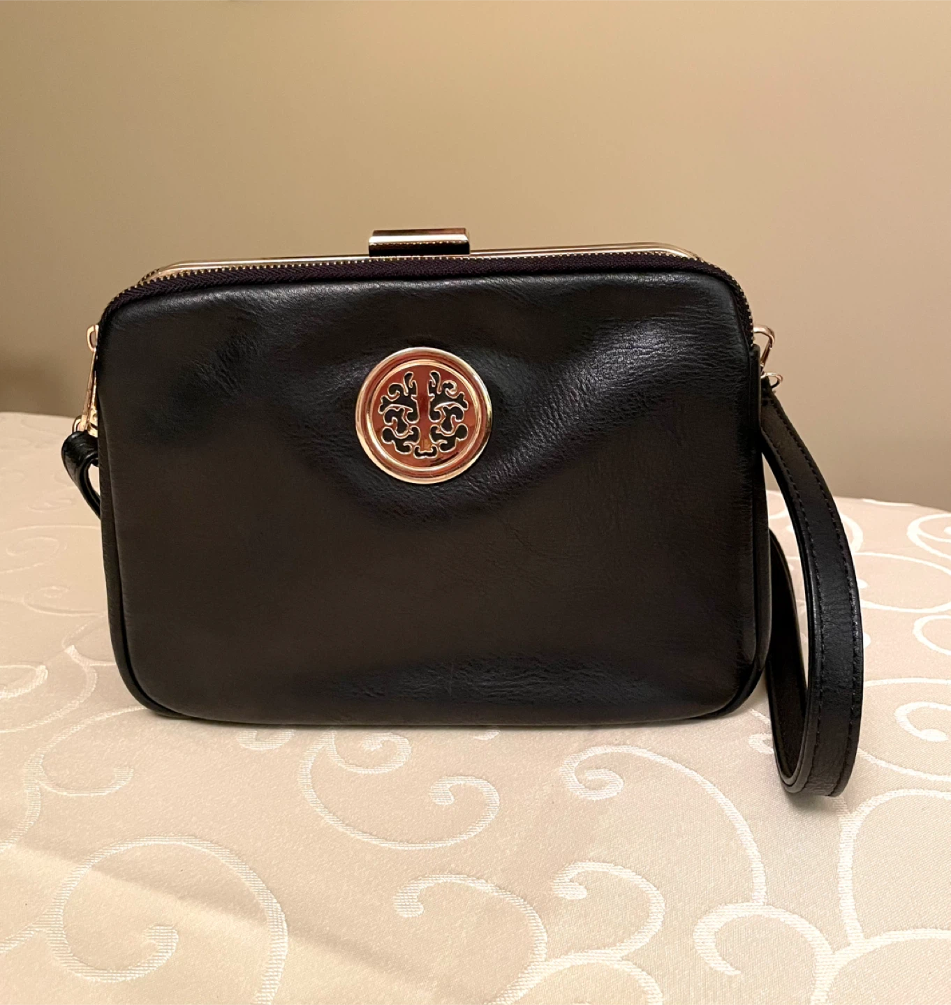 Womens Gold Accented Black Shoulder and Crossbody Handbag 🏆