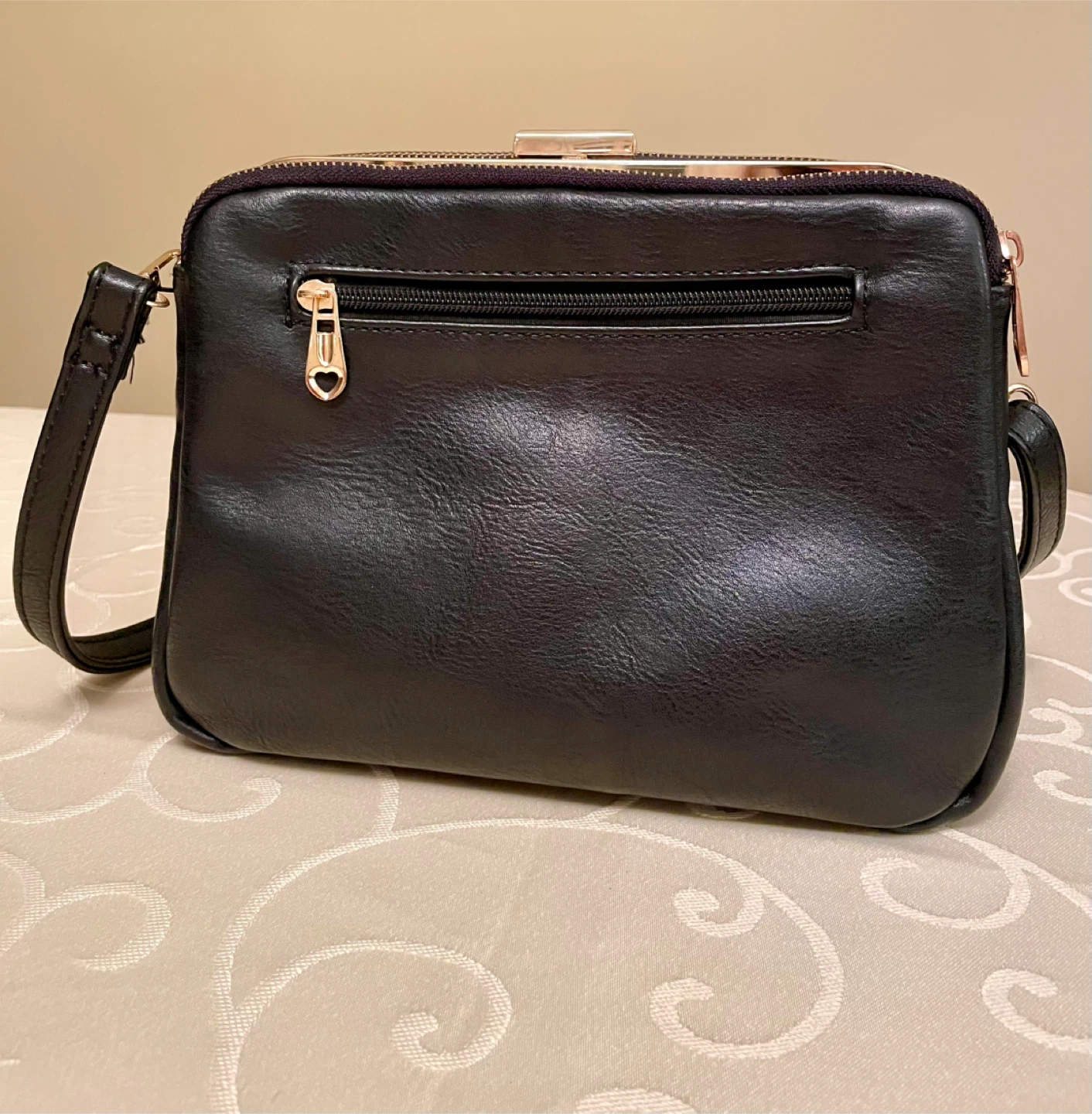Womens Gold Accented Black Shoulder and Crossbody Handbag 🏆 - photo 4