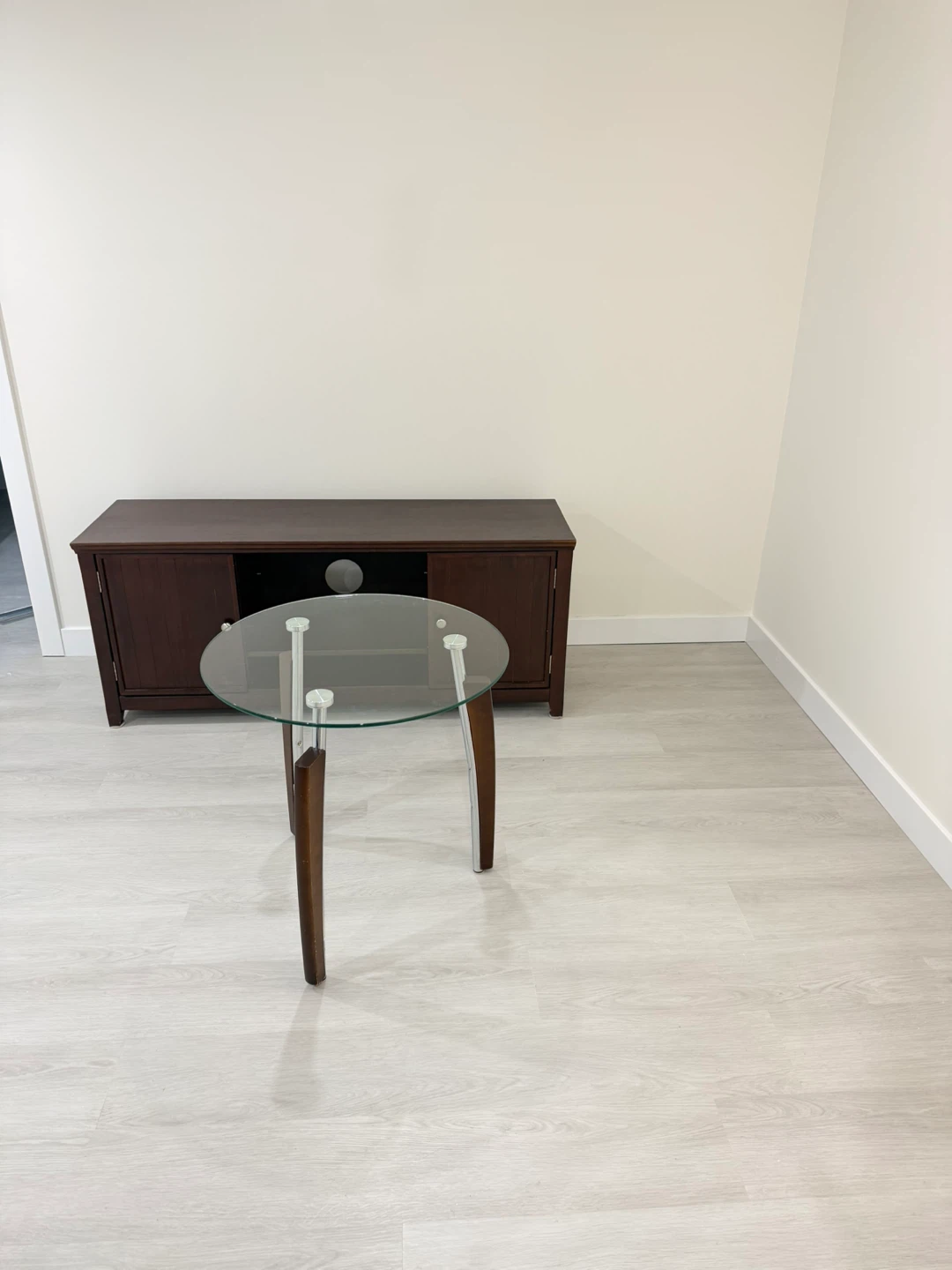 One room Legal Basement Suite - photo 5