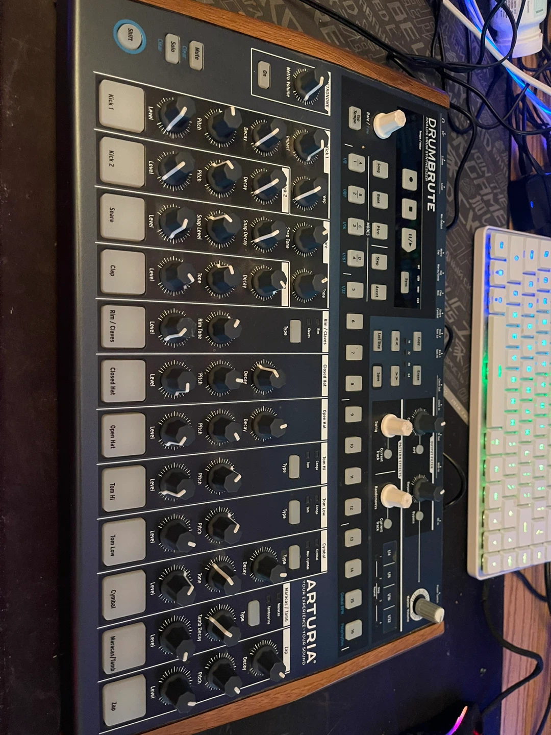 Arturia DrumBrute Analog Drum Synthesizer - photo 3