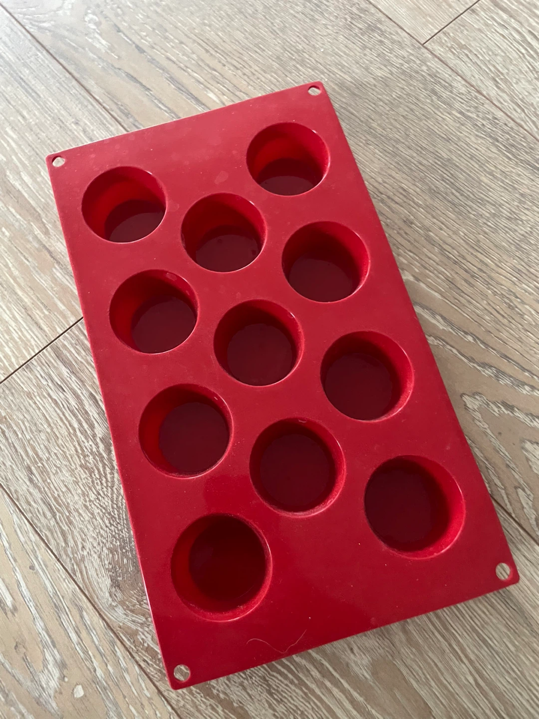 Red Silicone Muffin Pan 🏆