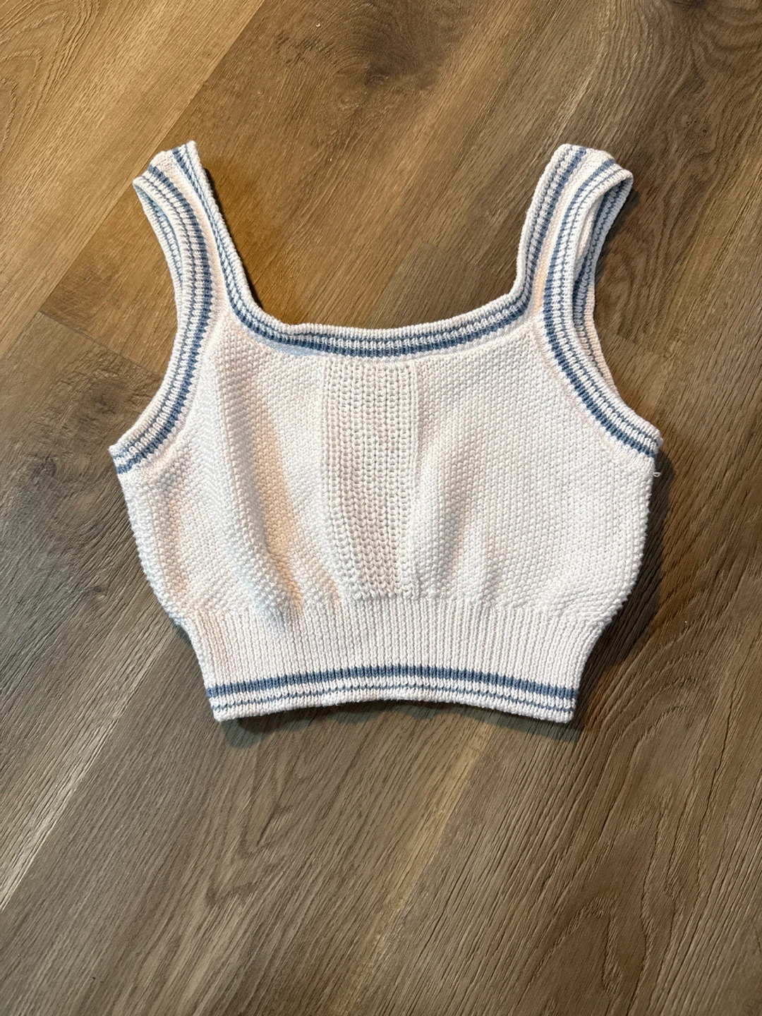 Aeropostale White Knit Crop Top with Blue Stripes - Size S